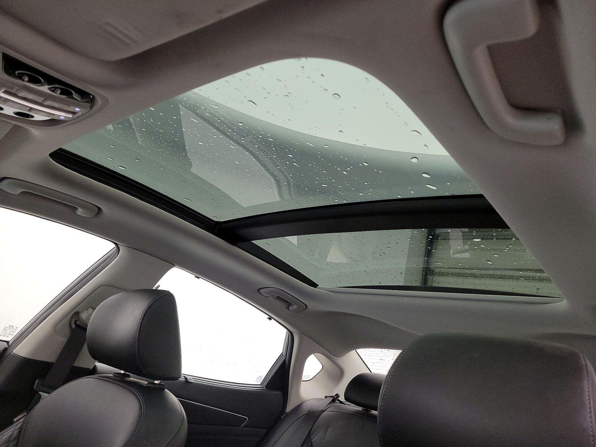 Thumbnail: 2017 Kia Cadenza - 20