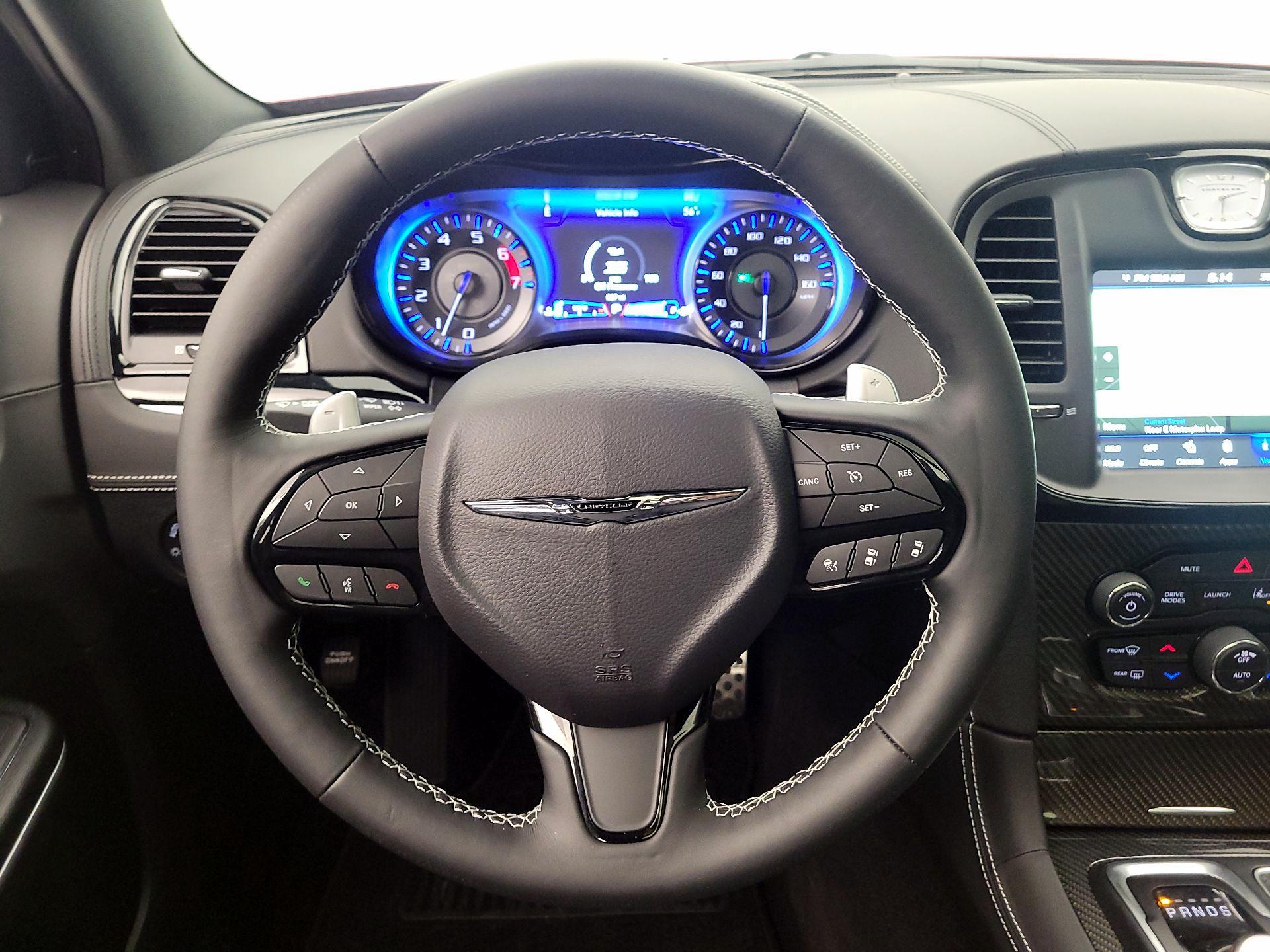 Thumbnail: 2023 Chrysler 300 - 10