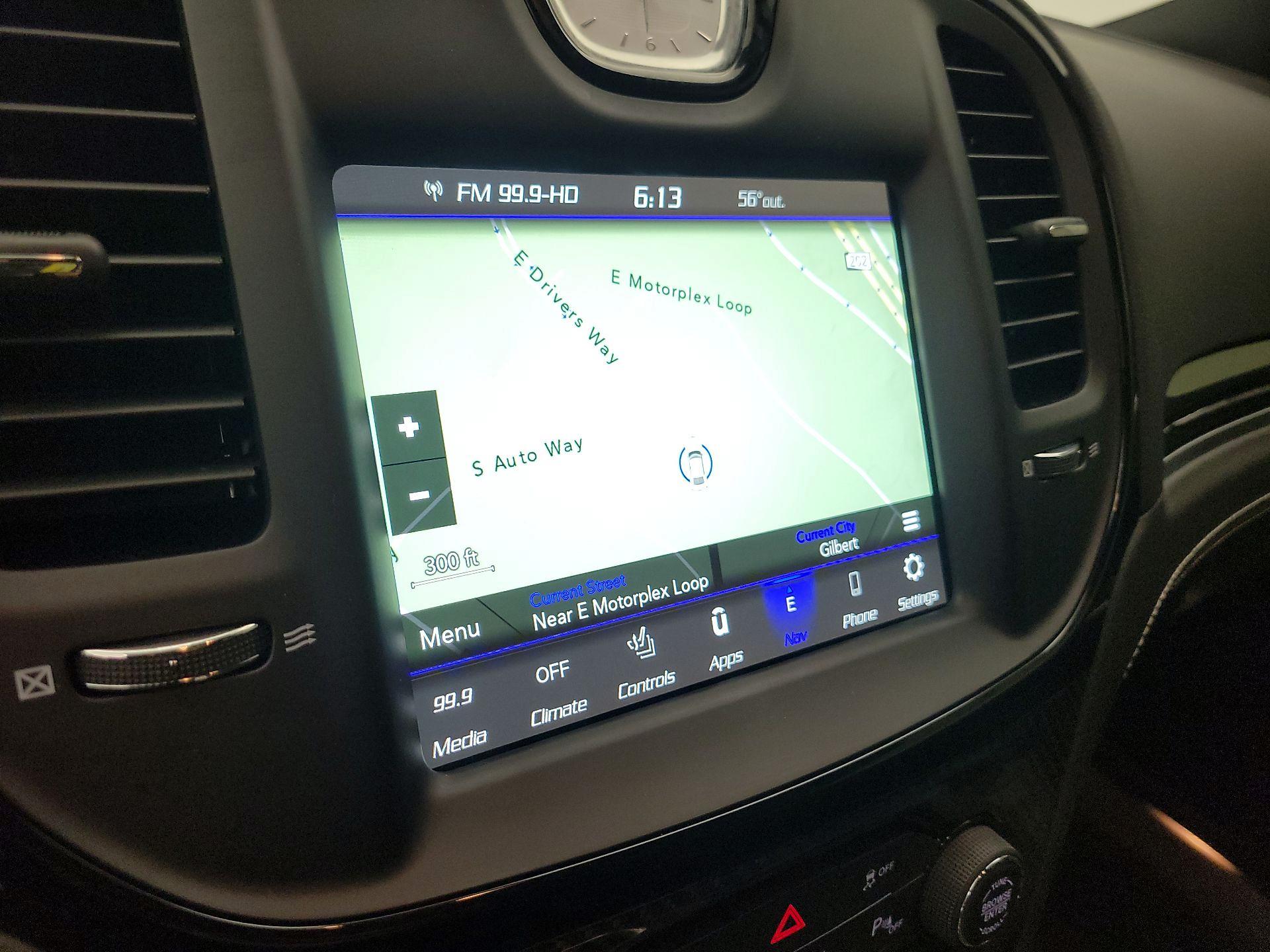 Thumbnail: 2023 Chrysler 300 - 14