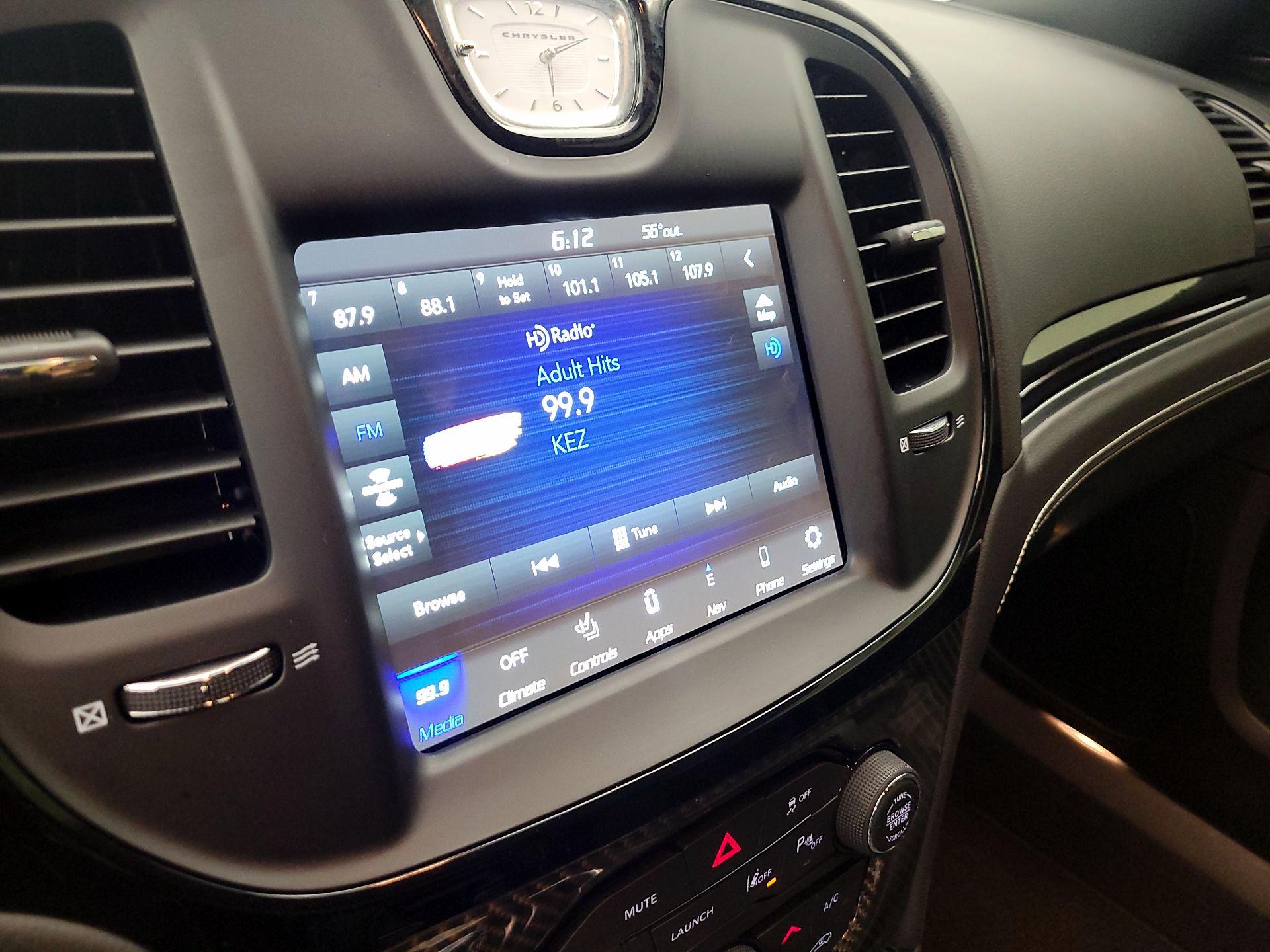 Thumbnail: 2023 Chrysler 300 - 16