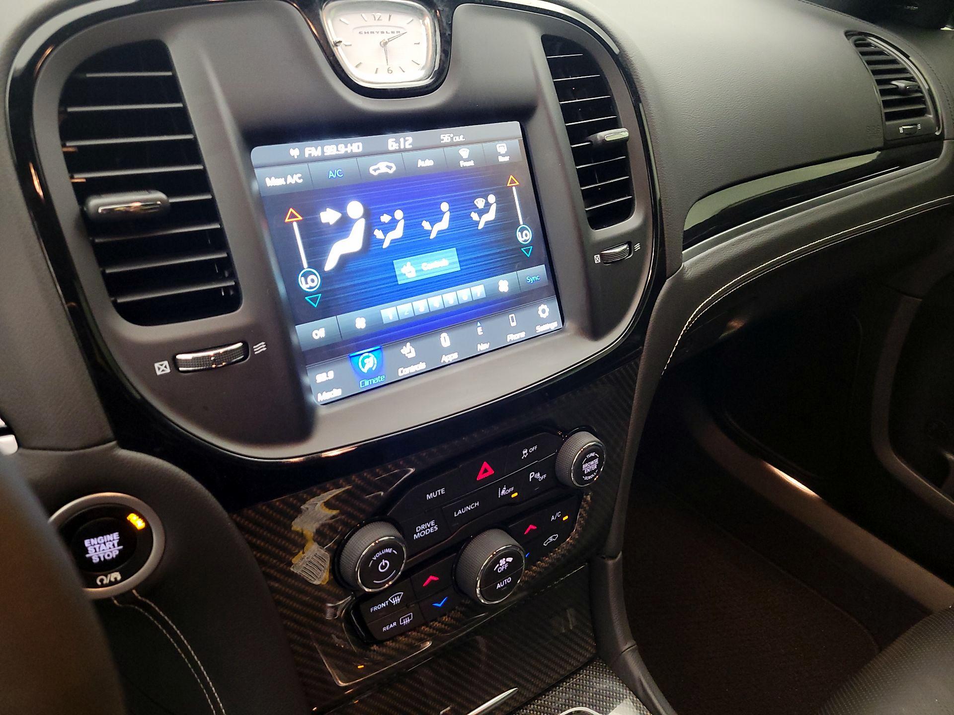 Thumbnail: 2023 Chrysler 300 - 17