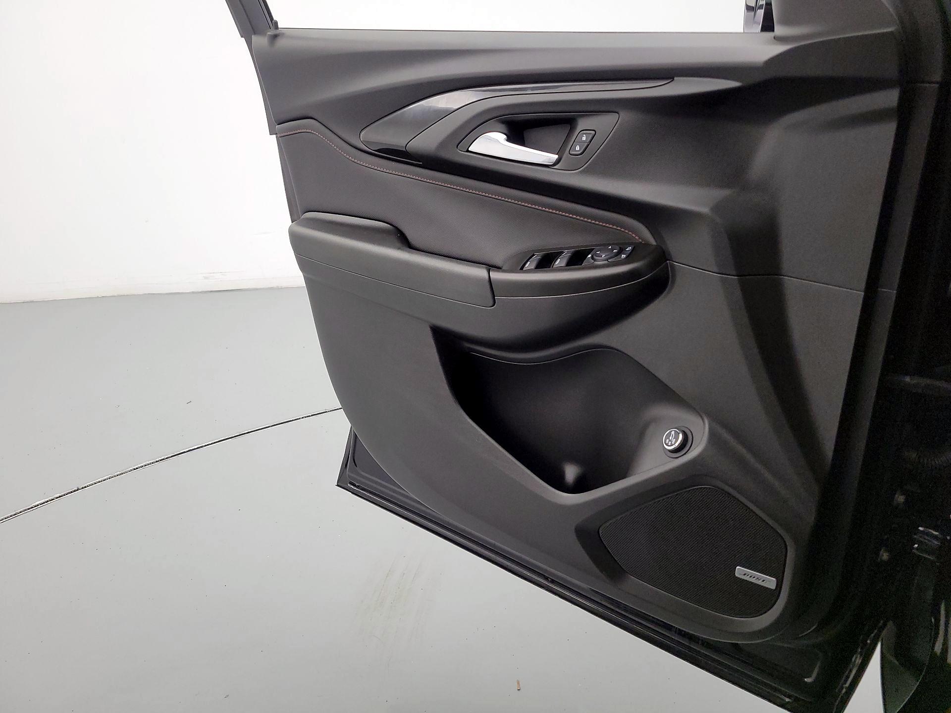 Thumbnail: 2023 Chevrolet TrailBlazer - 12