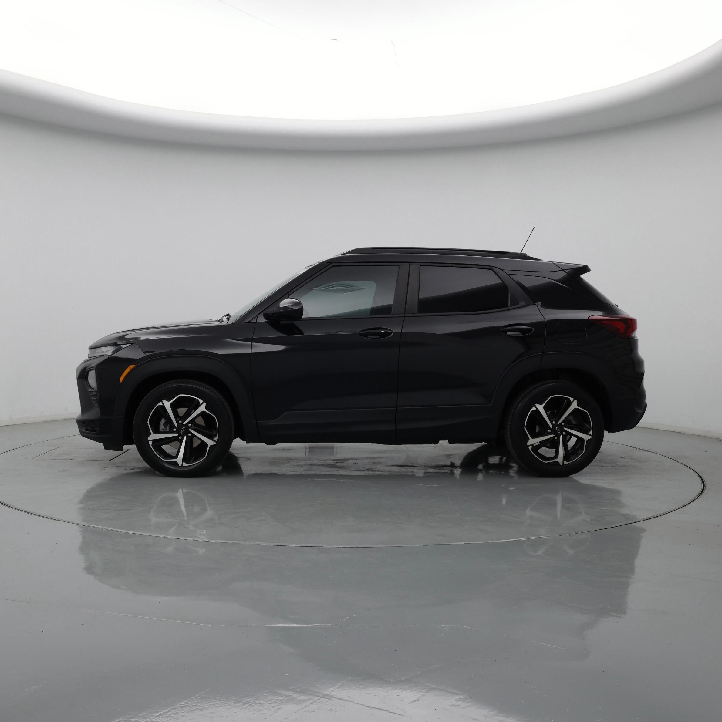 Thumbnail: 2023 Chevrolet TrailBlazer - 3