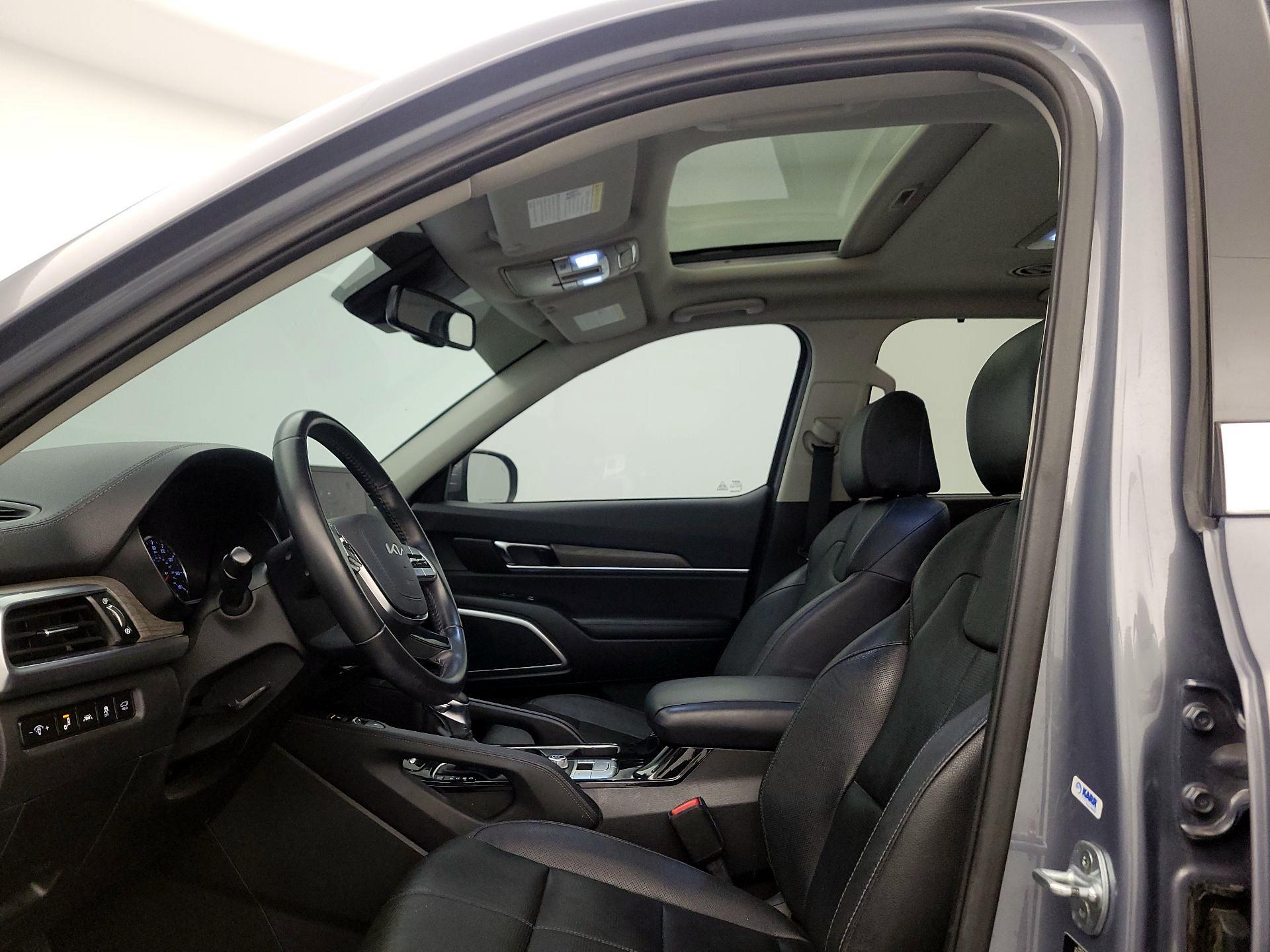 Thumbnail: 2022 Kia Telluride - 19