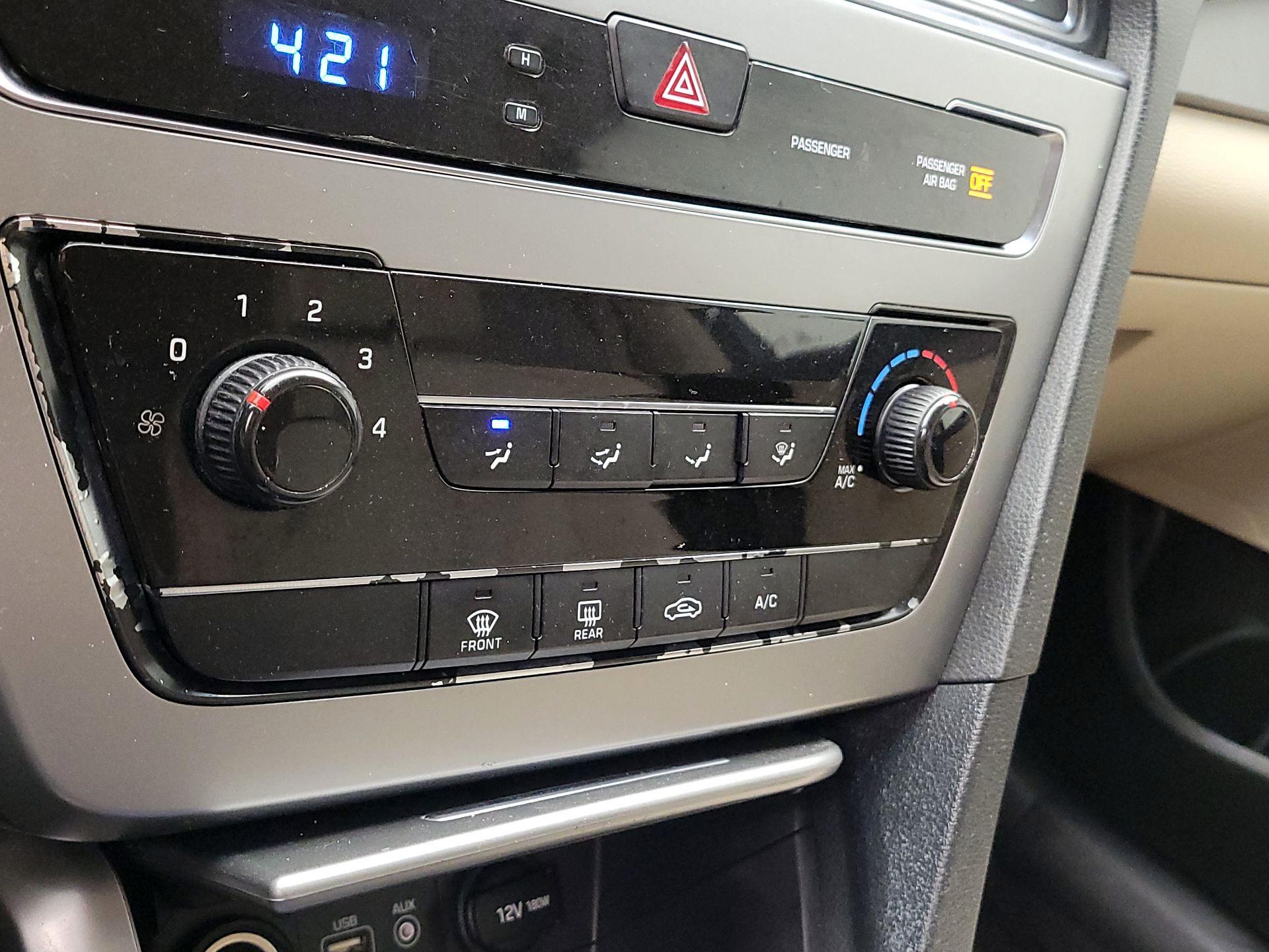 Thumbnail: 2015 Hyundai Sonata - 15