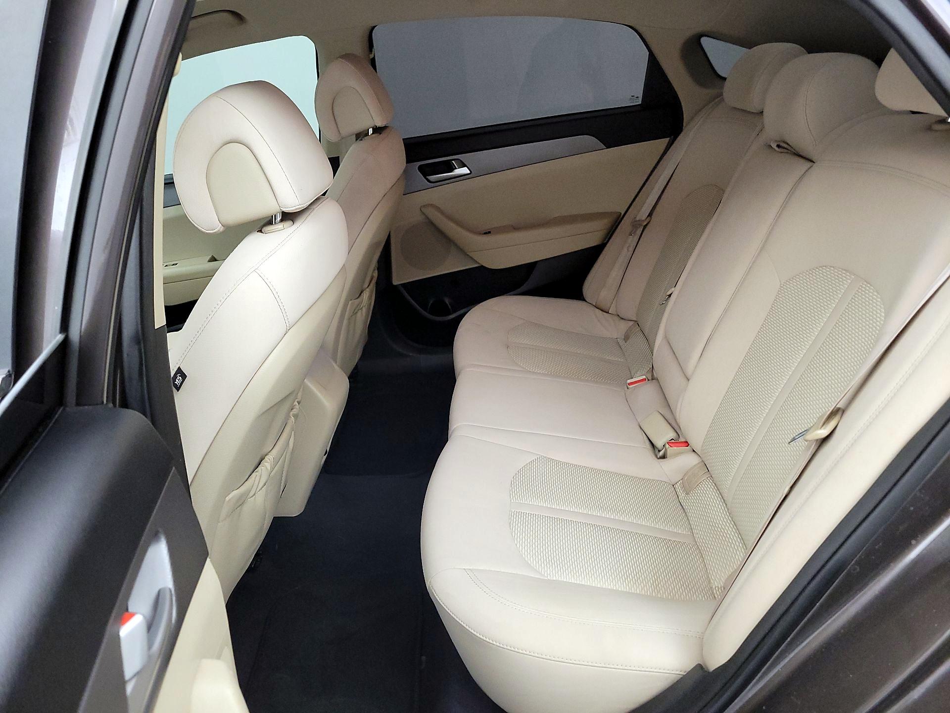 Thumbnail: 2015 Hyundai Sonata - 18