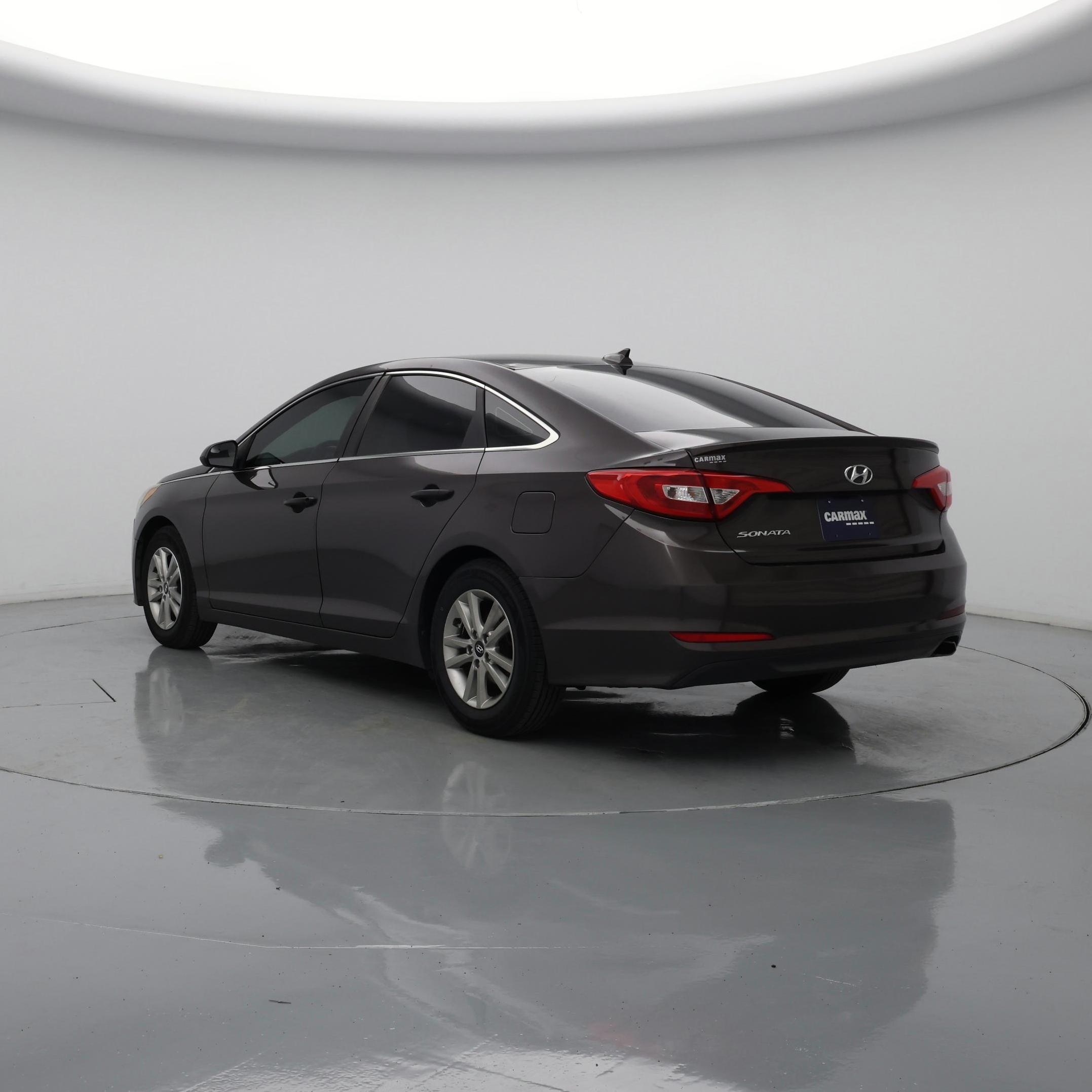 Thumbnail: 2015 Hyundai Sonata - 2