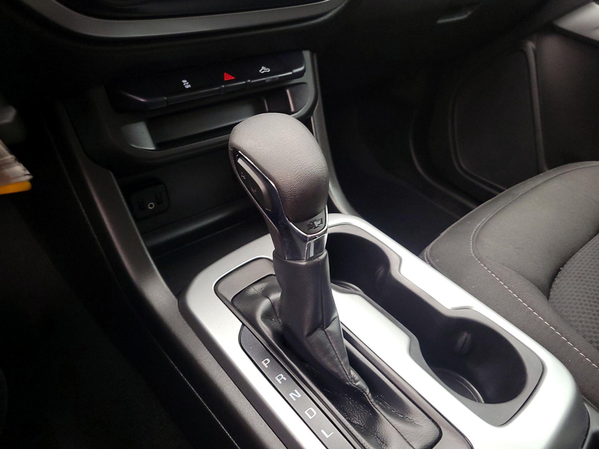 Thumbnail: 2022 Chevrolet Colorado - 17