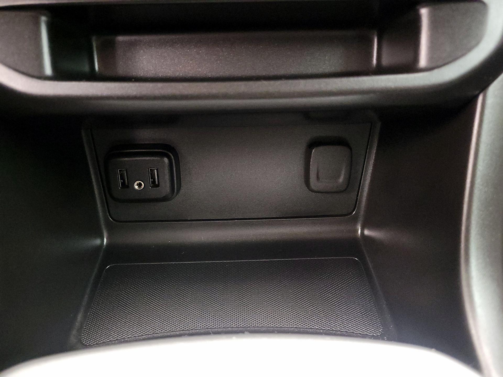 Thumbnail: 2022 Chevrolet Colorado - 18