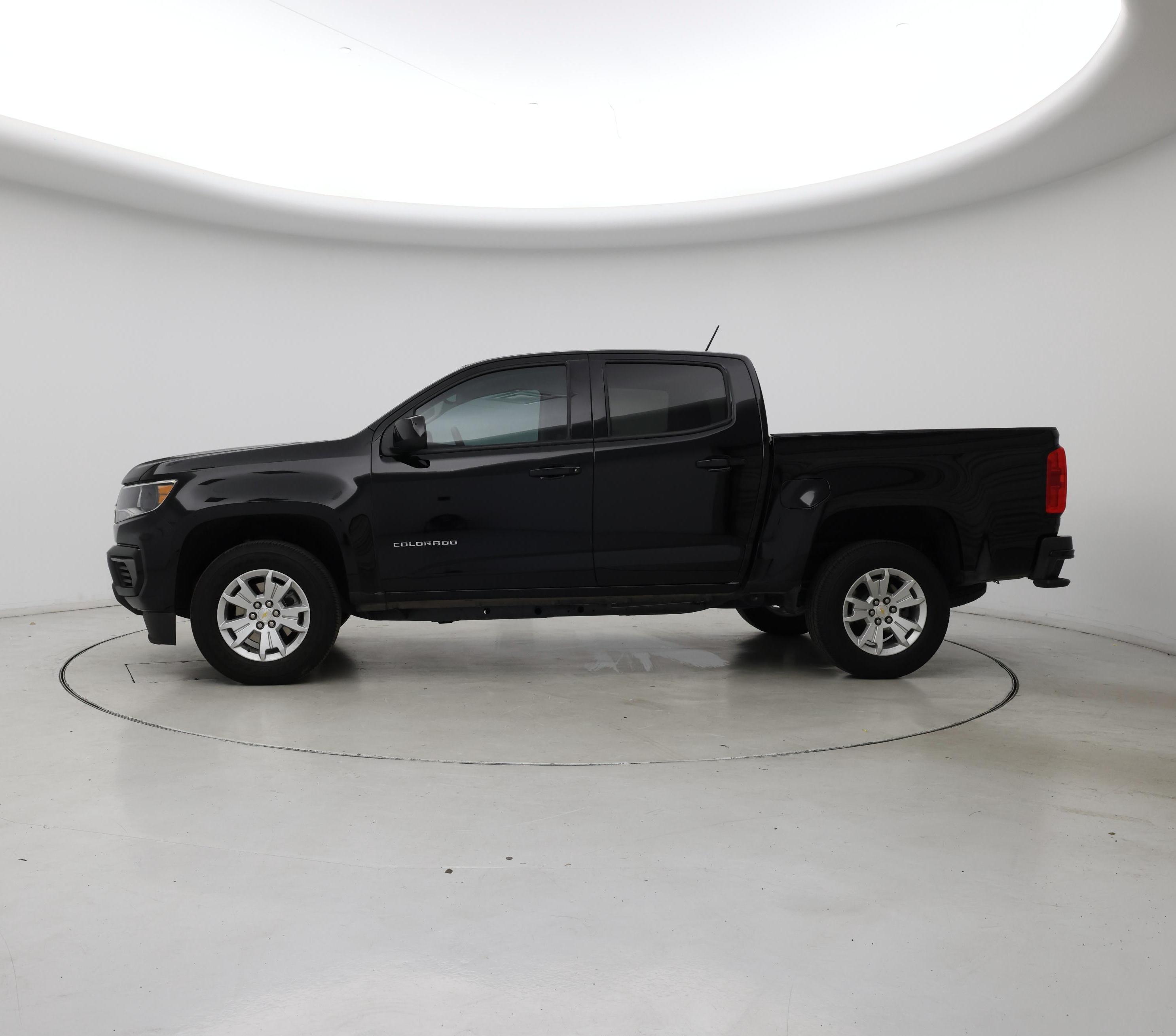 Thumbnail: 2022 Chevrolet Colorado - 3