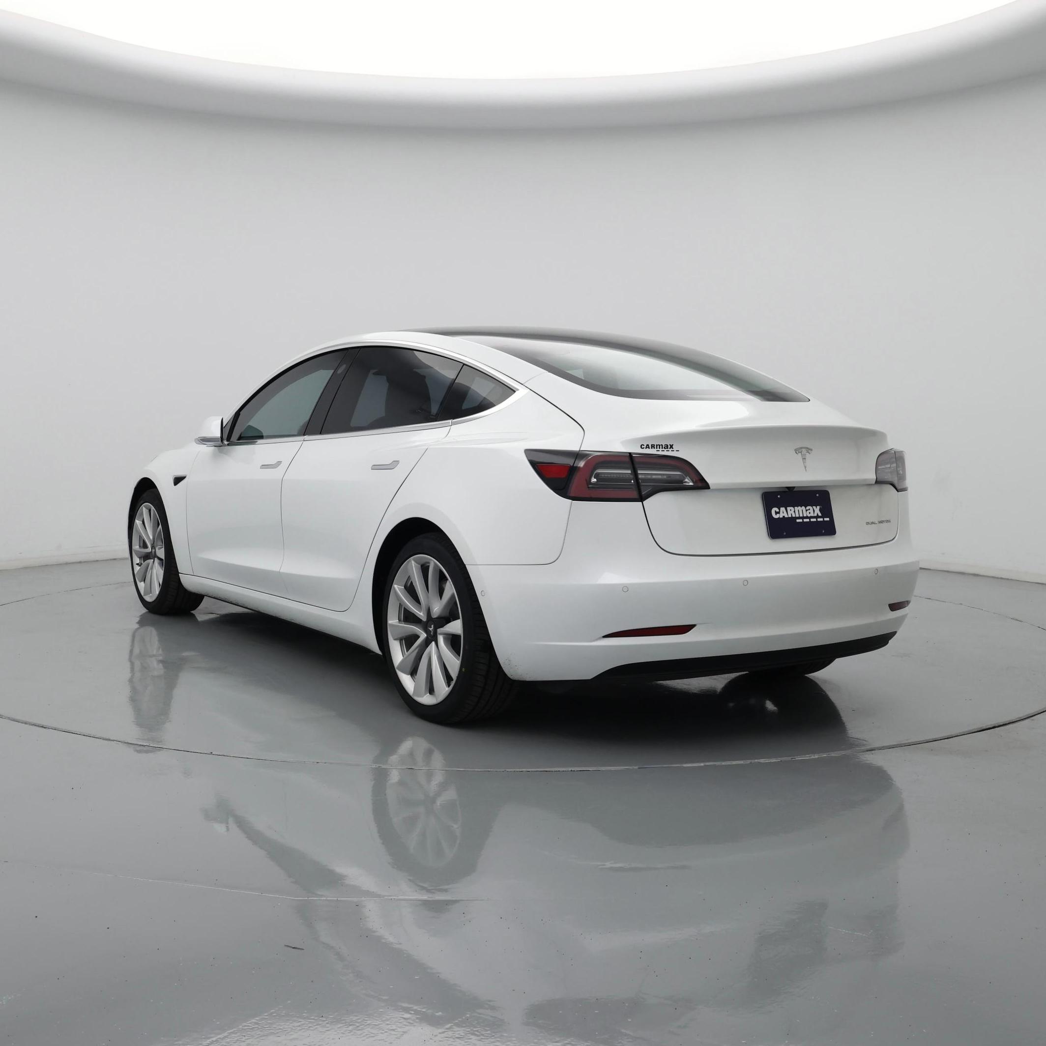 Thumbnail: 2019 Tesla Model 3 - 2