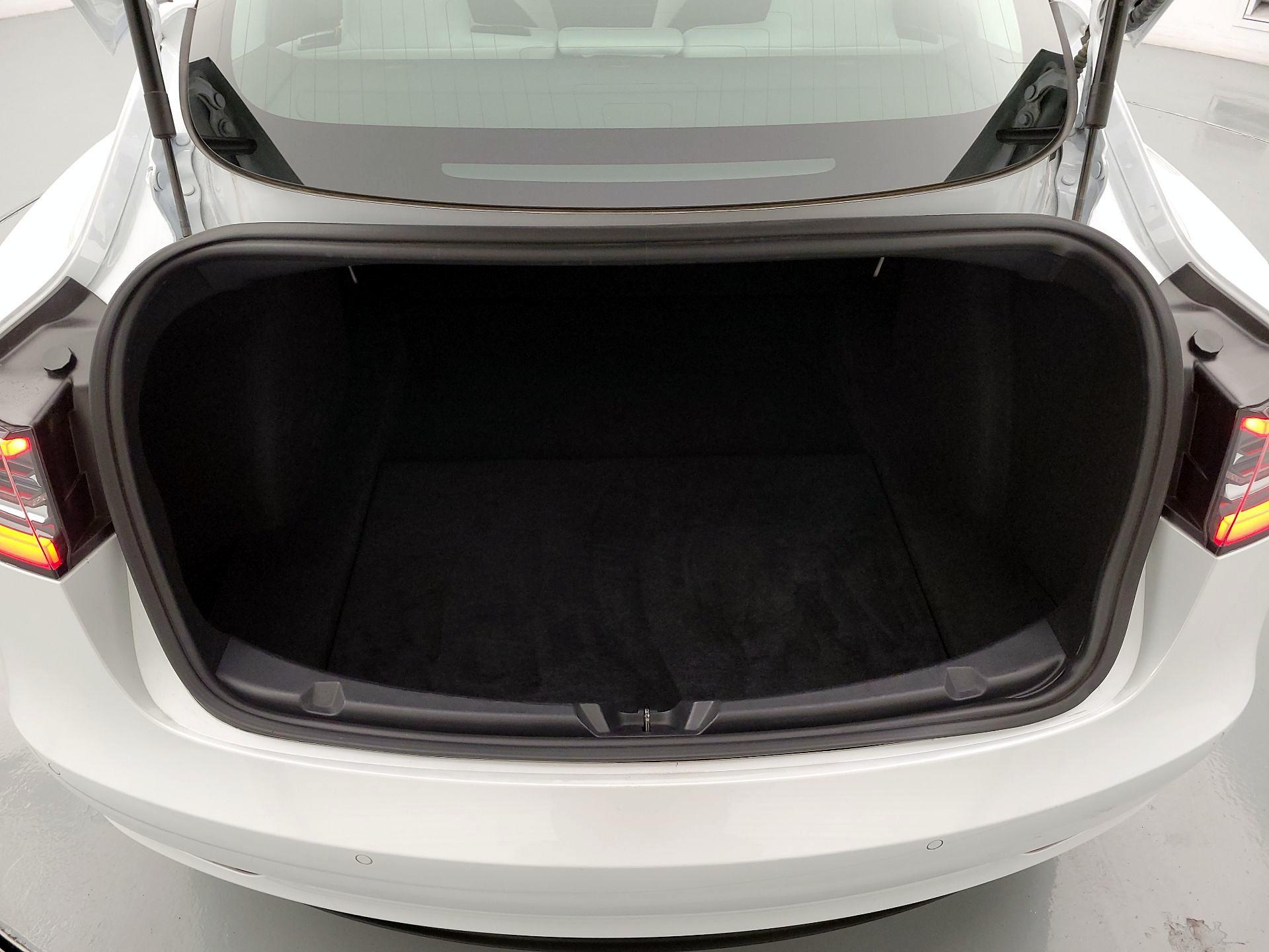 Thumbnail: 2019 Tesla Model 3 - 20