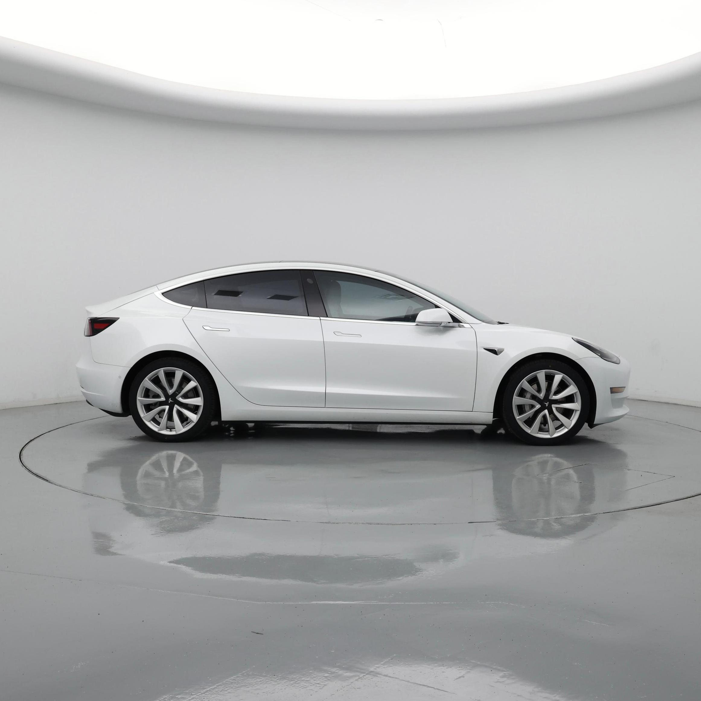 Thumbnail: 2019 Tesla Model 3 - 7