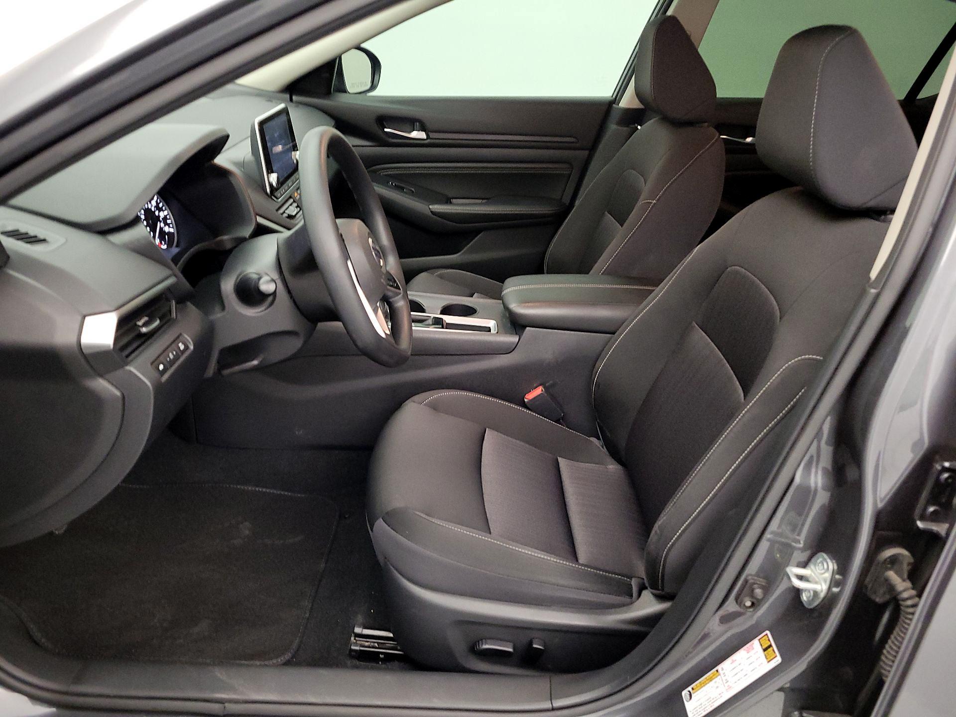 Thumbnail: 2020 Nissan Altima - 11