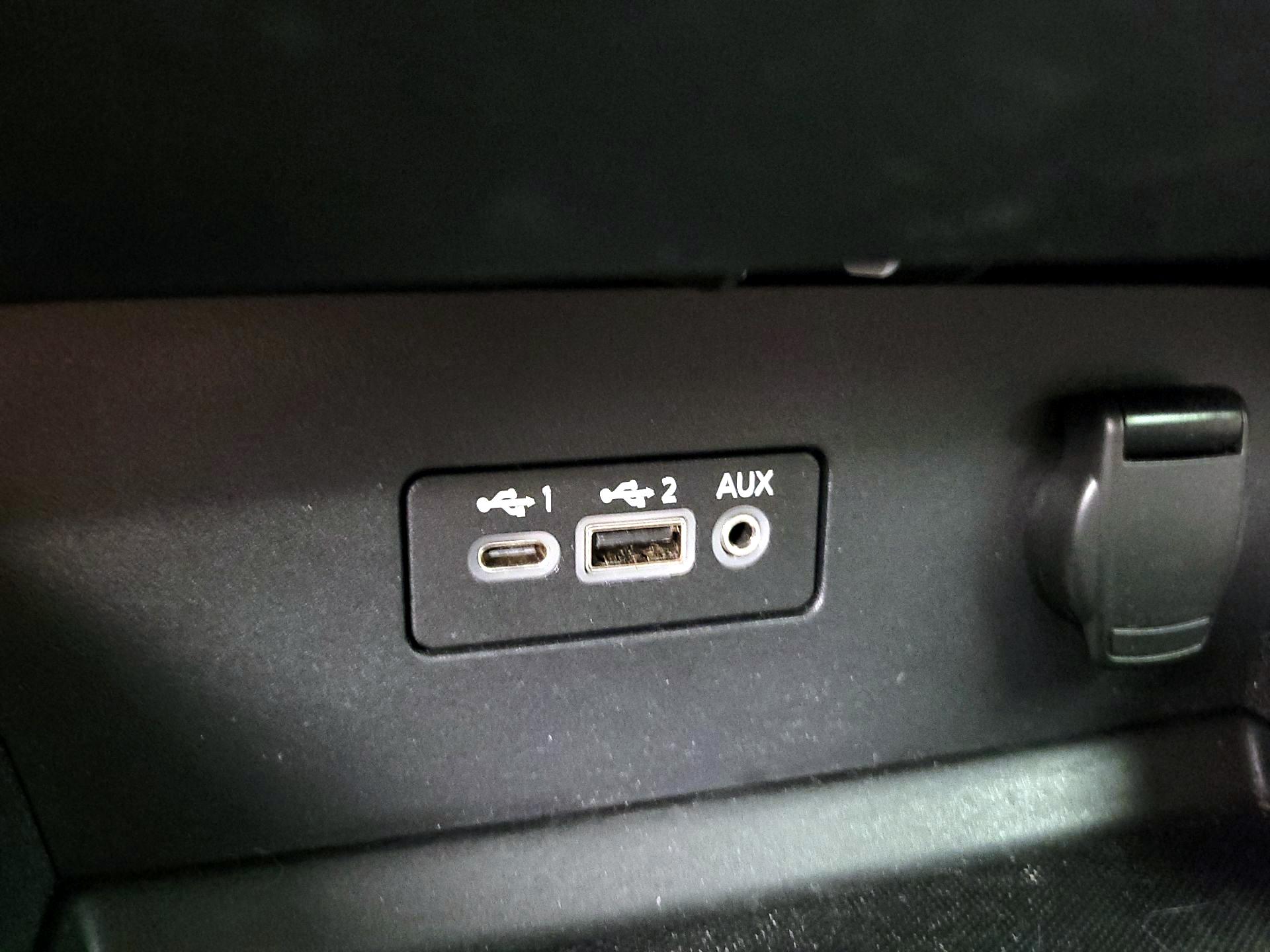 Thumbnail: 2020 Nissan Altima - 18