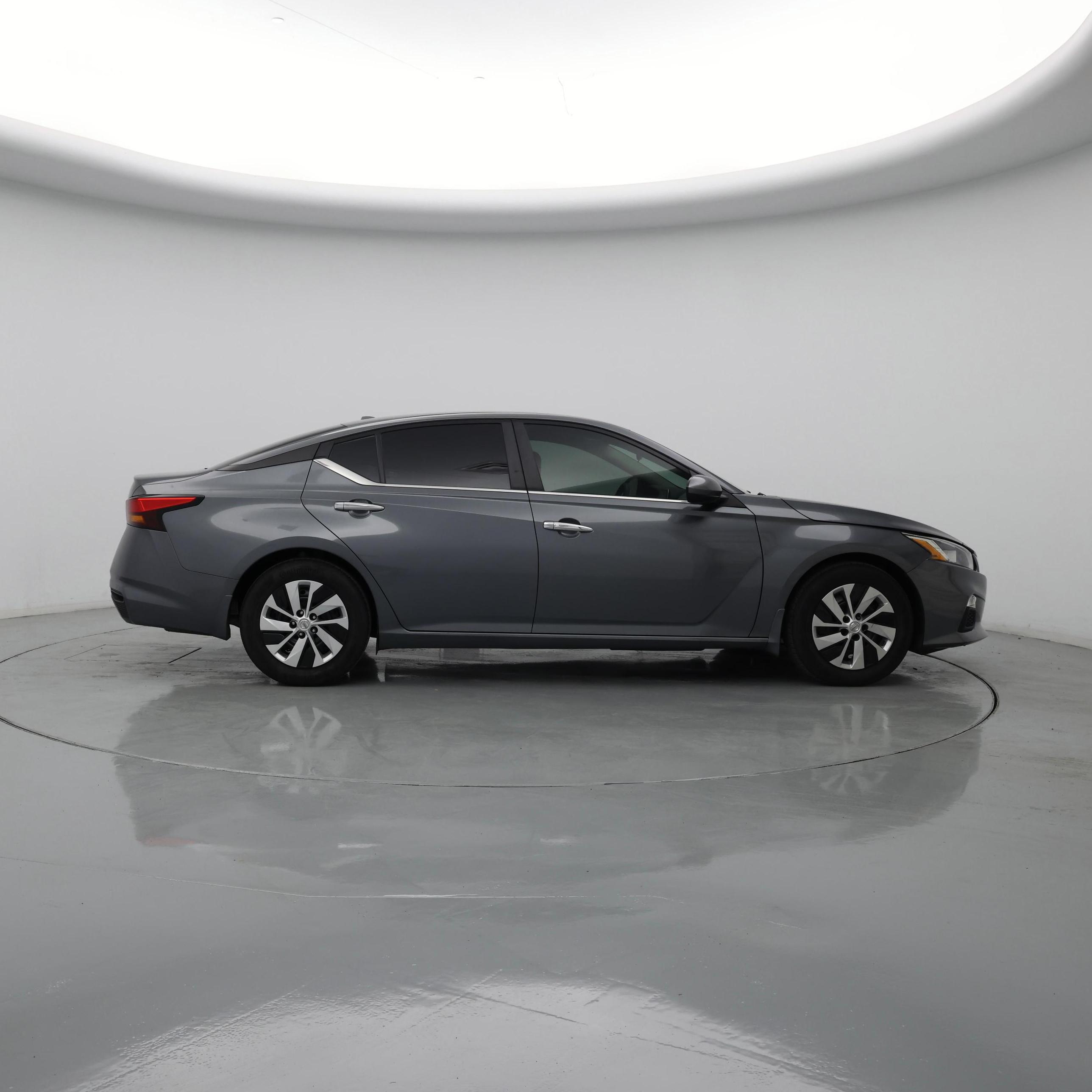 Thumbnail: 2020 Nissan Altima - 7