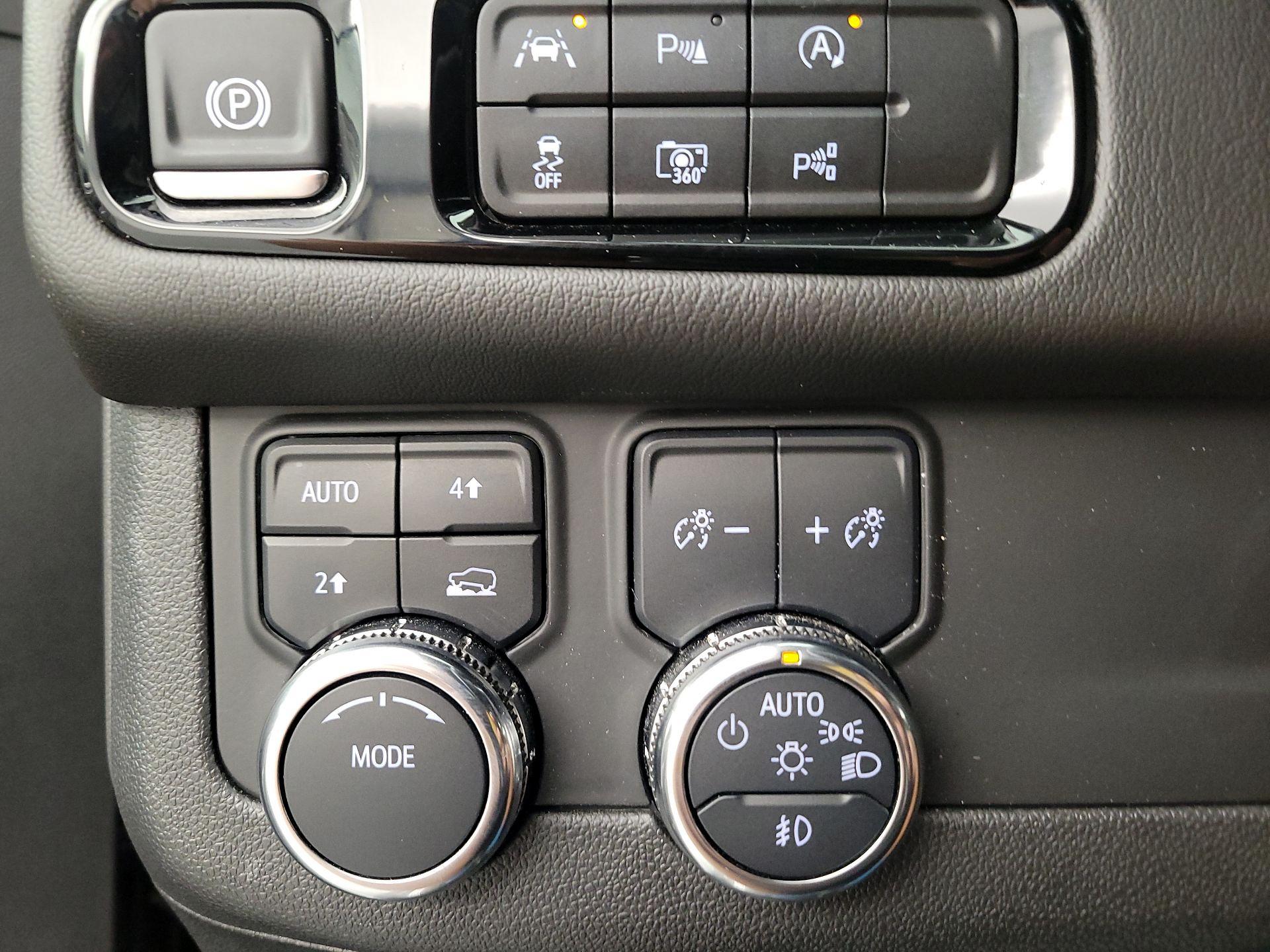 Thumbnail: 2025 GMC Yukon - 13