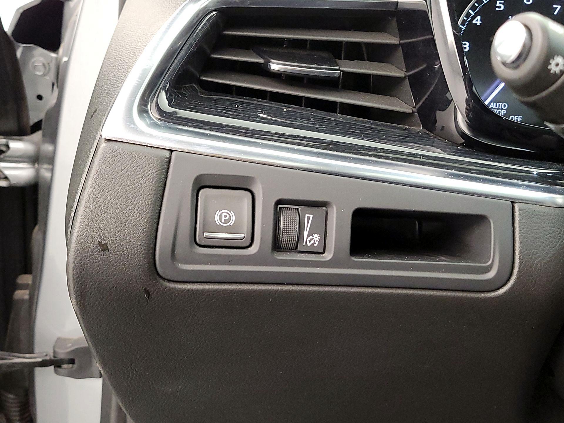 Thumbnail: 2025 Cadillac XT5 - 13