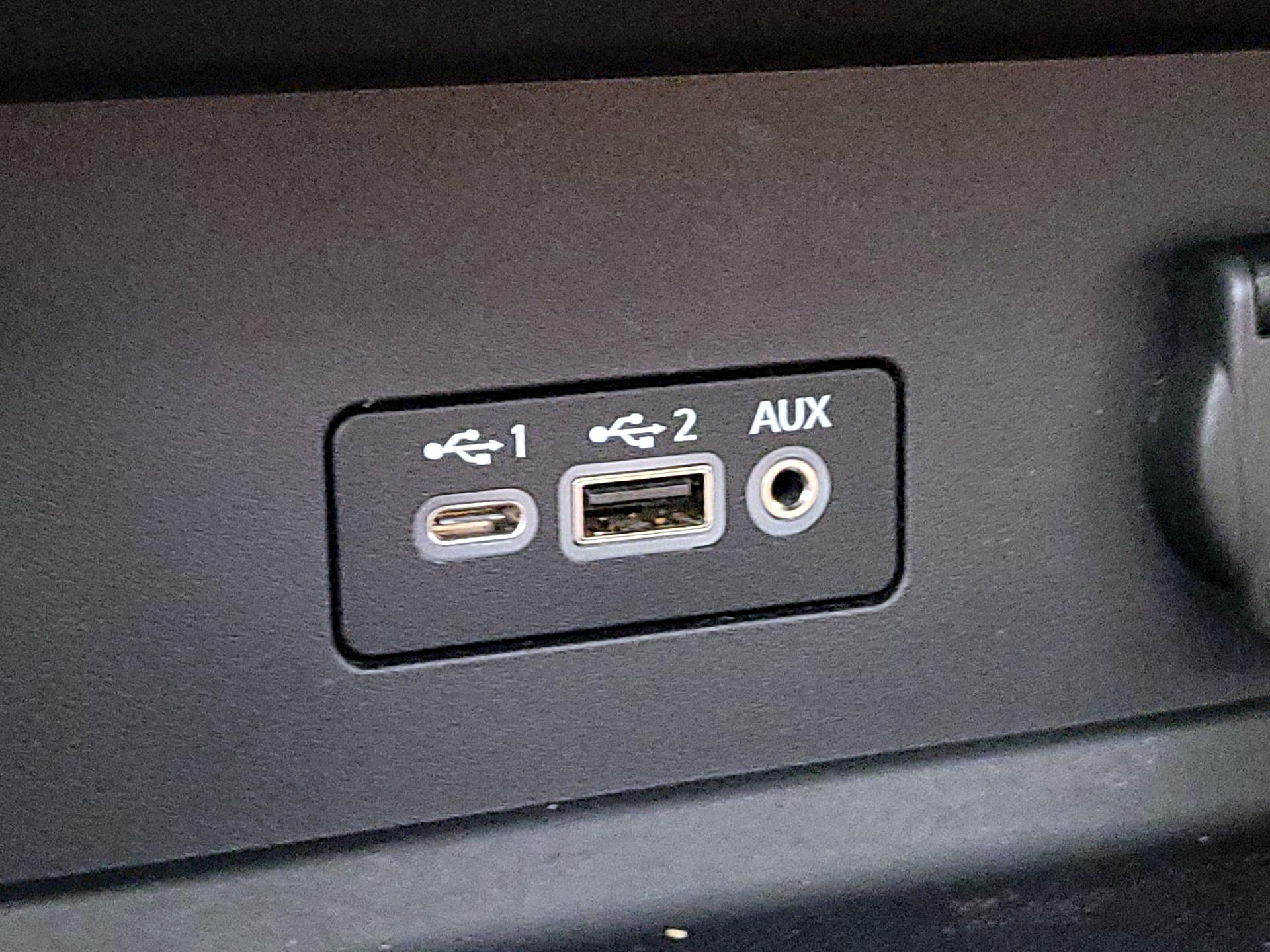 Thumbnail: 2022 Nissan Sentra - 18