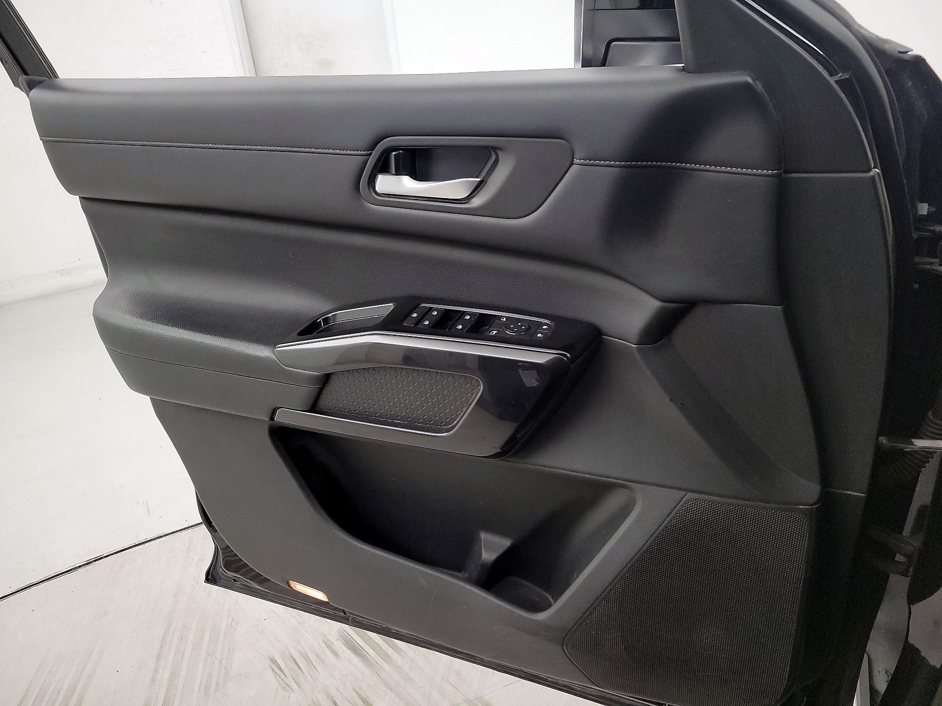 Thumbnail: 2022 Nissan Pathfinder - 12