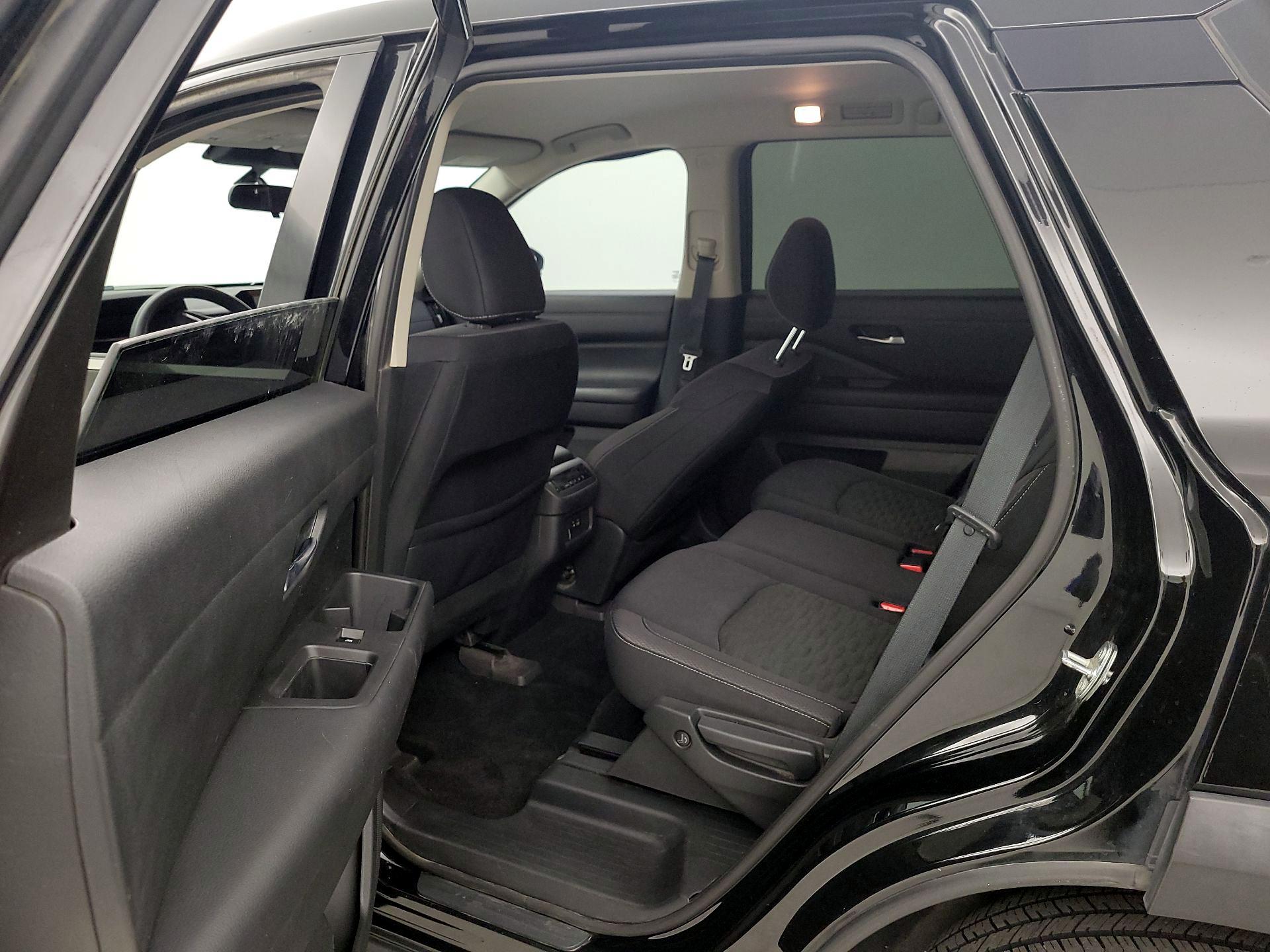 Thumbnail: 2022 Nissan Pathfinder - 19