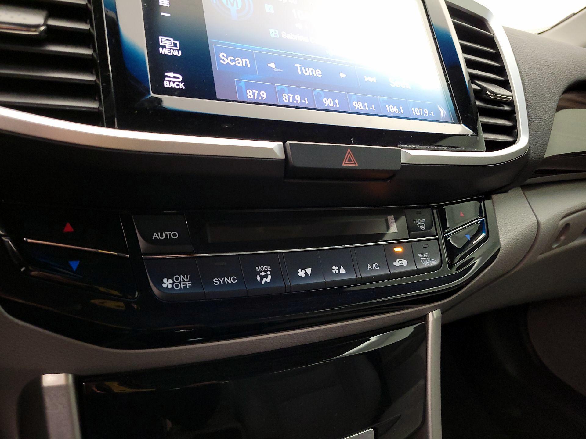 Thumbnail: 2016 Honda Accord - 15