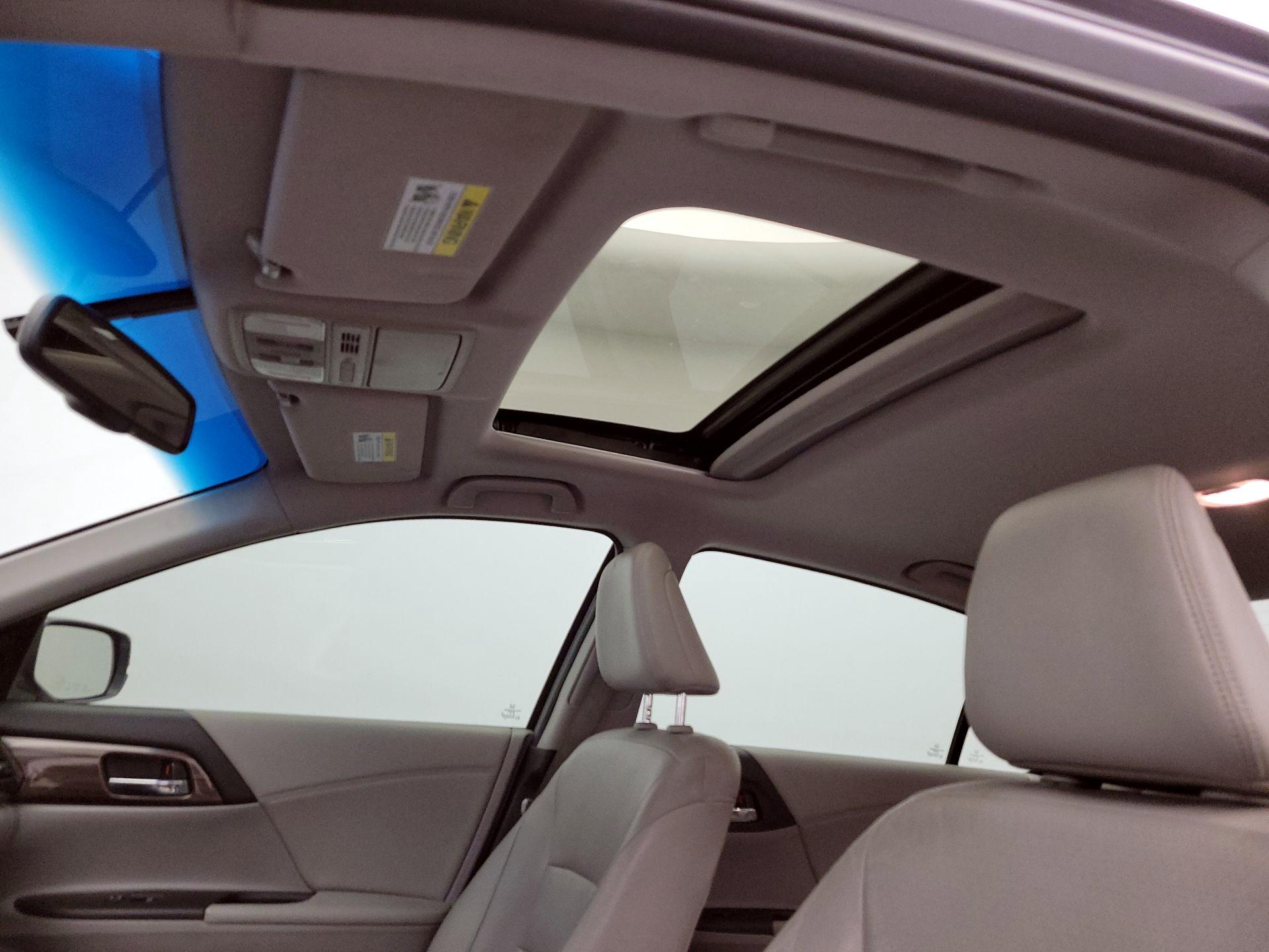 Thumbnail: 2016 Honda Accord - 18