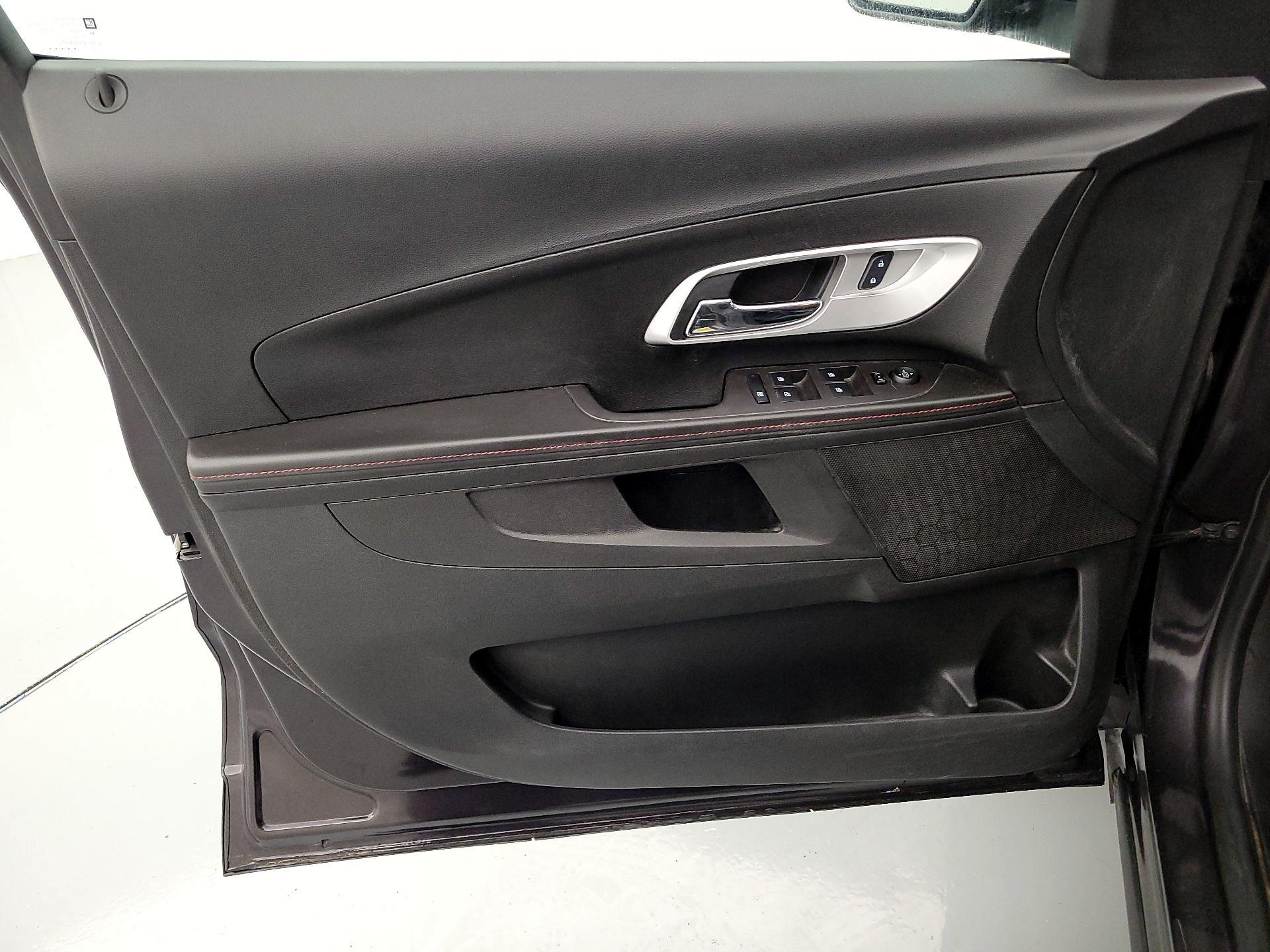 Thumbnail: 2015 Chevrolet Equinox - 12