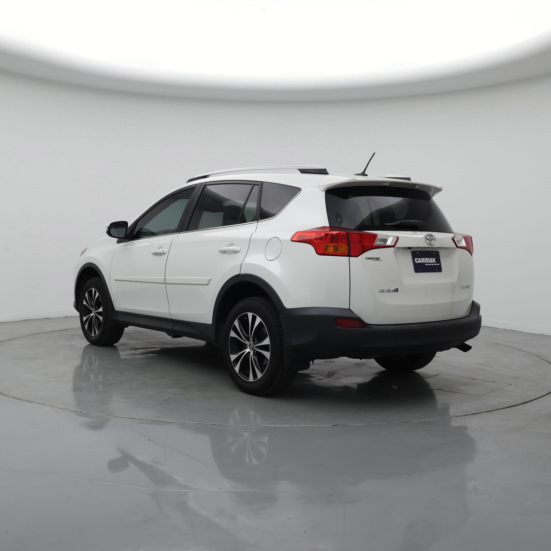 Thumbnail: 2015 Toyota RAV4 - 2