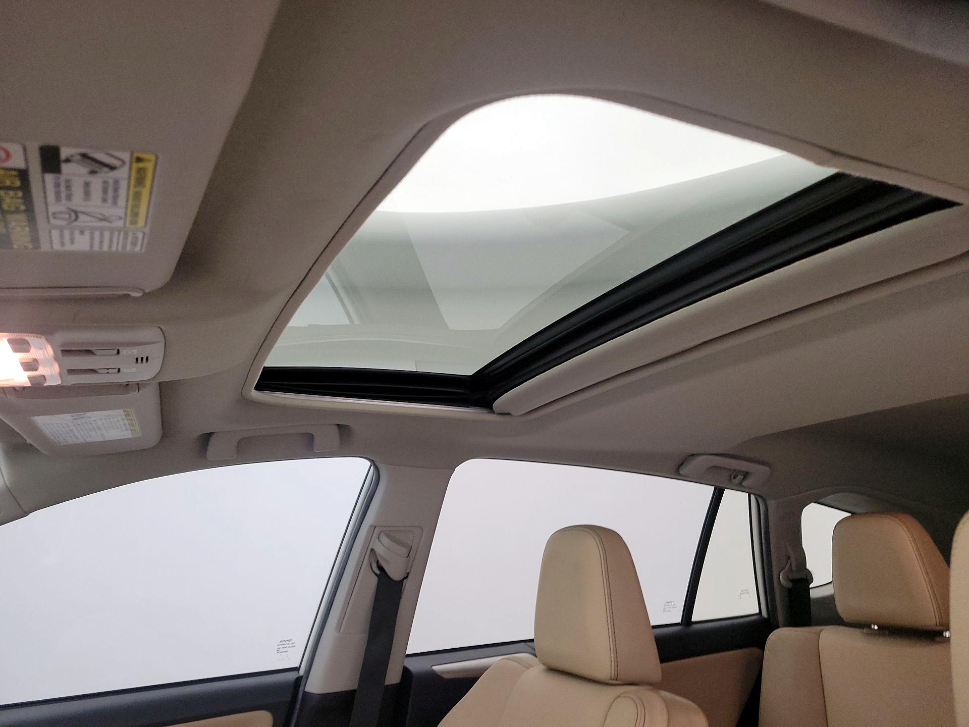 Thumbnail: 2015 Toyota RAV4 - 19