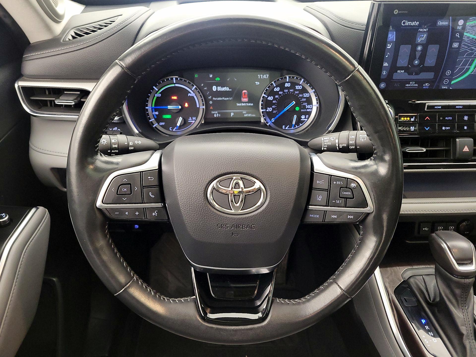 Thumbnail: 2021 Toyota Highlander - 10