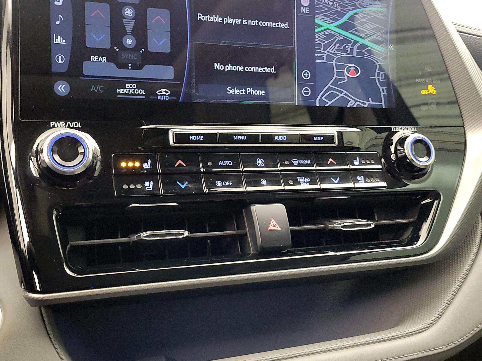 Thumbnail: 2021 Toyota Highlander - 17