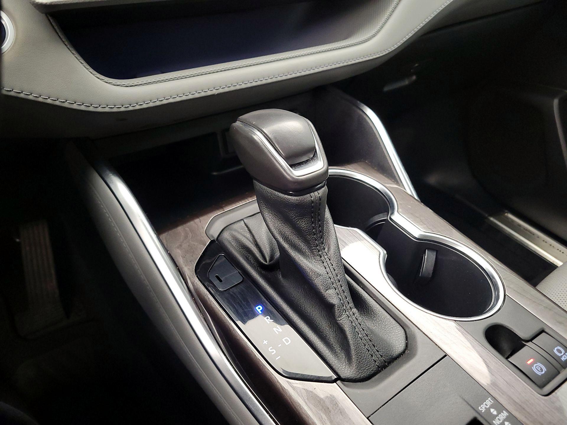 Thumbnail: 2021 Toyota Highlander - 18