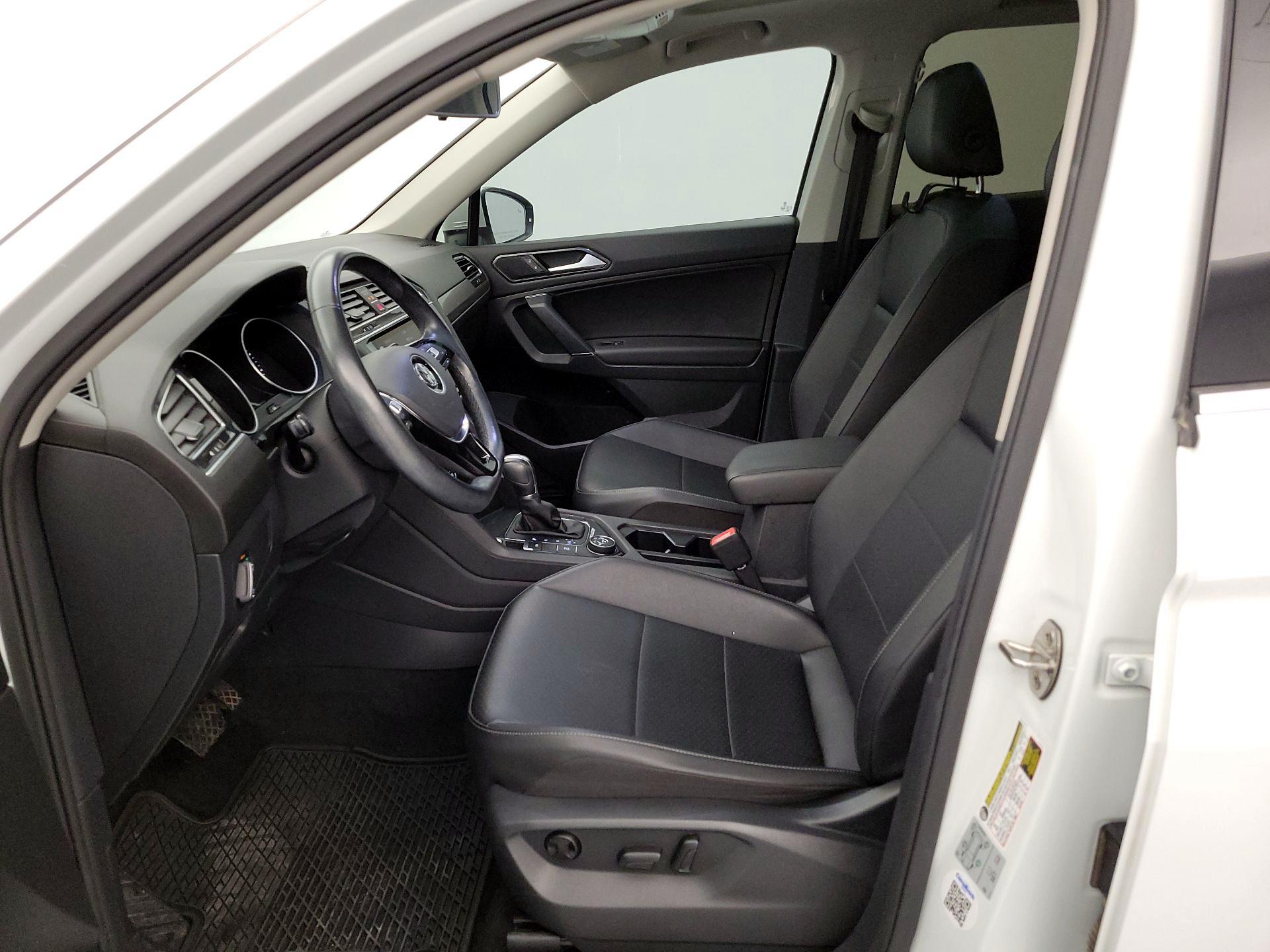 Thumbnail: 2018 Volkswagen Tiguan - 11