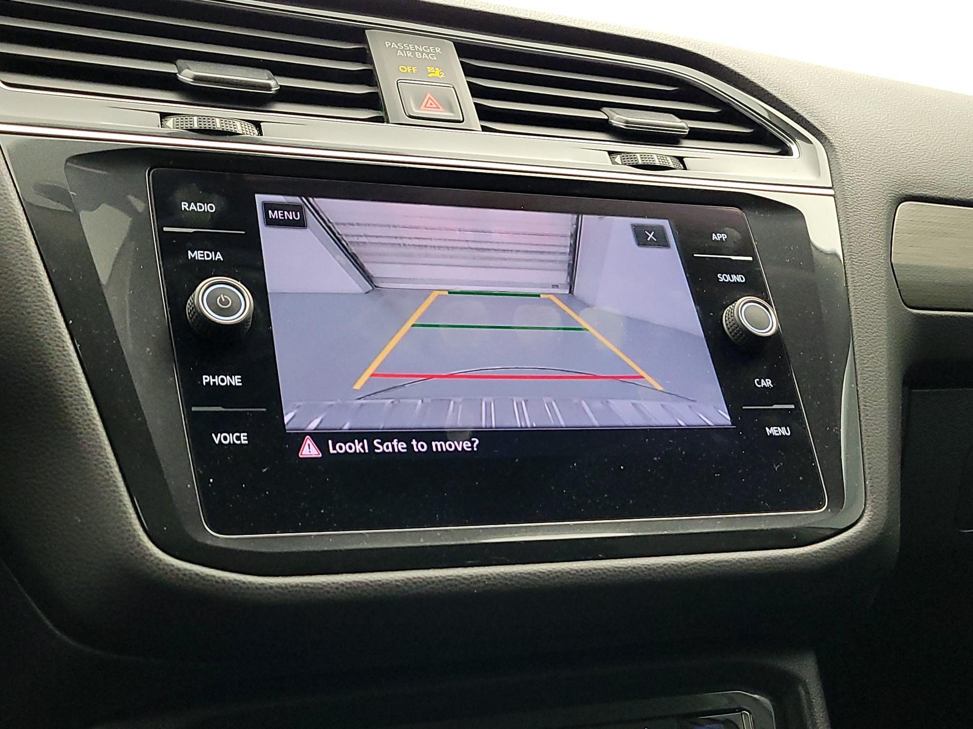 Thumbnail: 2018 Volkswagen Tiguan - 14