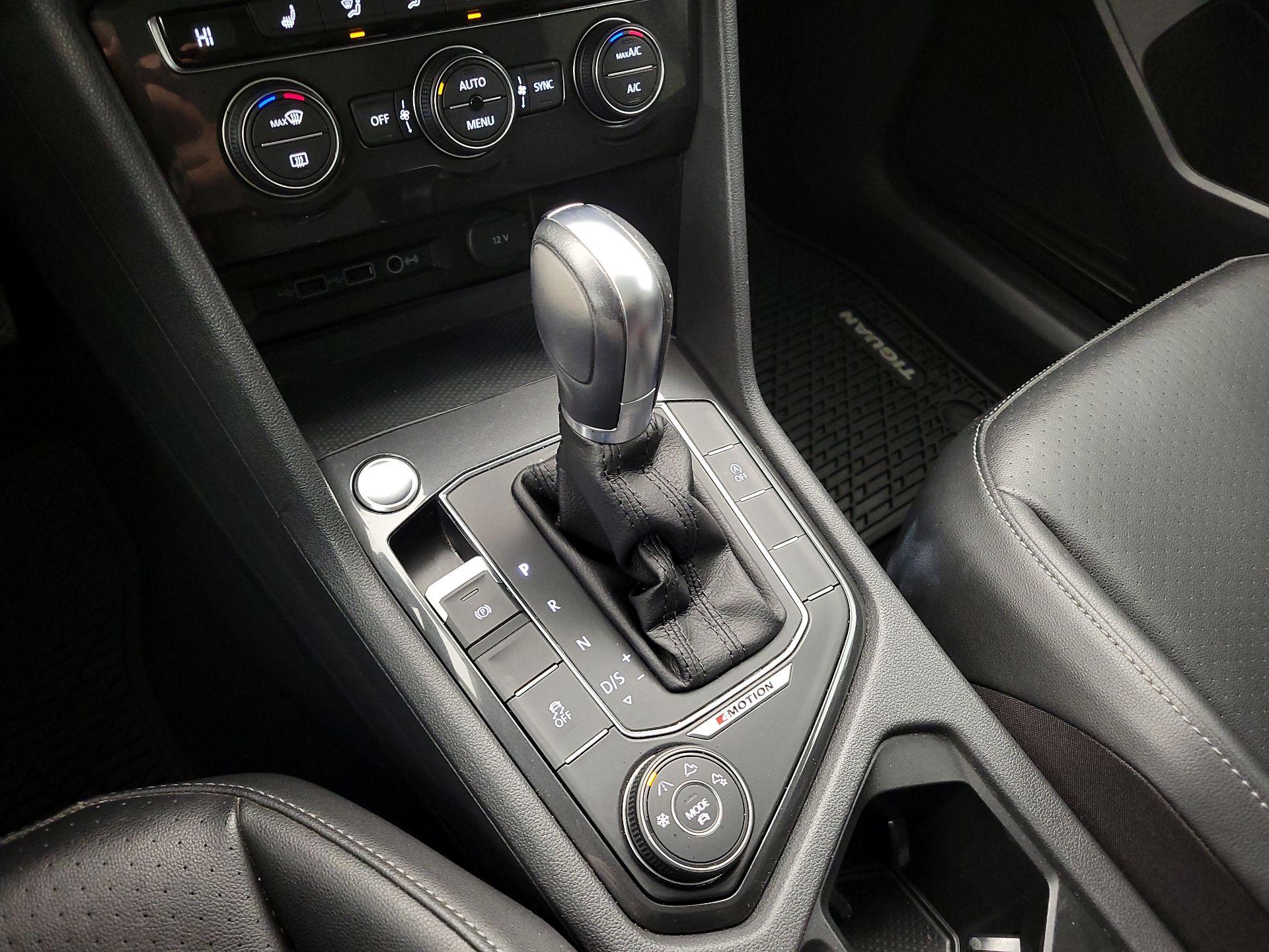 Thumbnail: 2018 Volkswagen Tiguan - 17