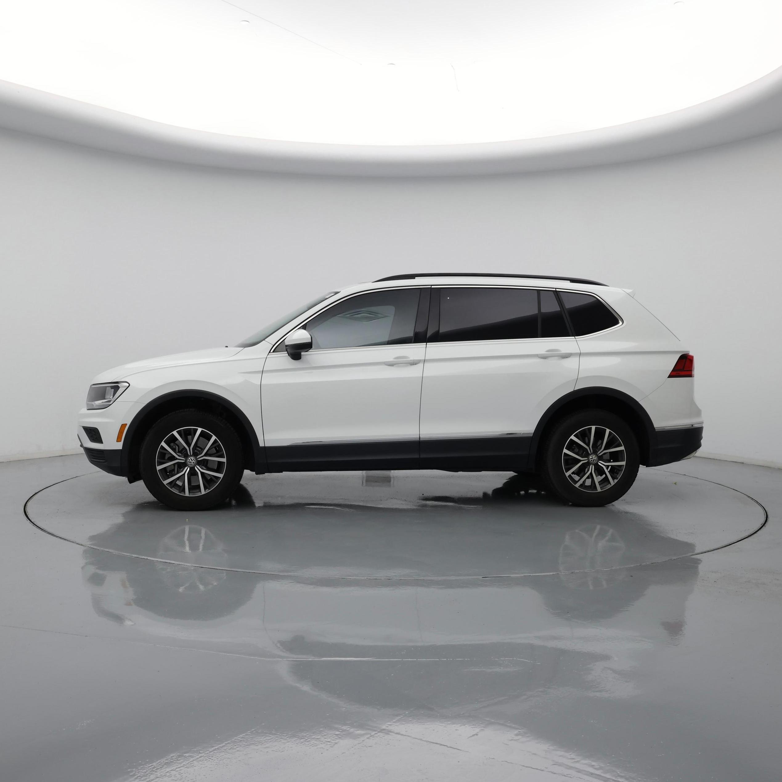 Thumbnail: 2018 Volkswagen Tiguan - 3