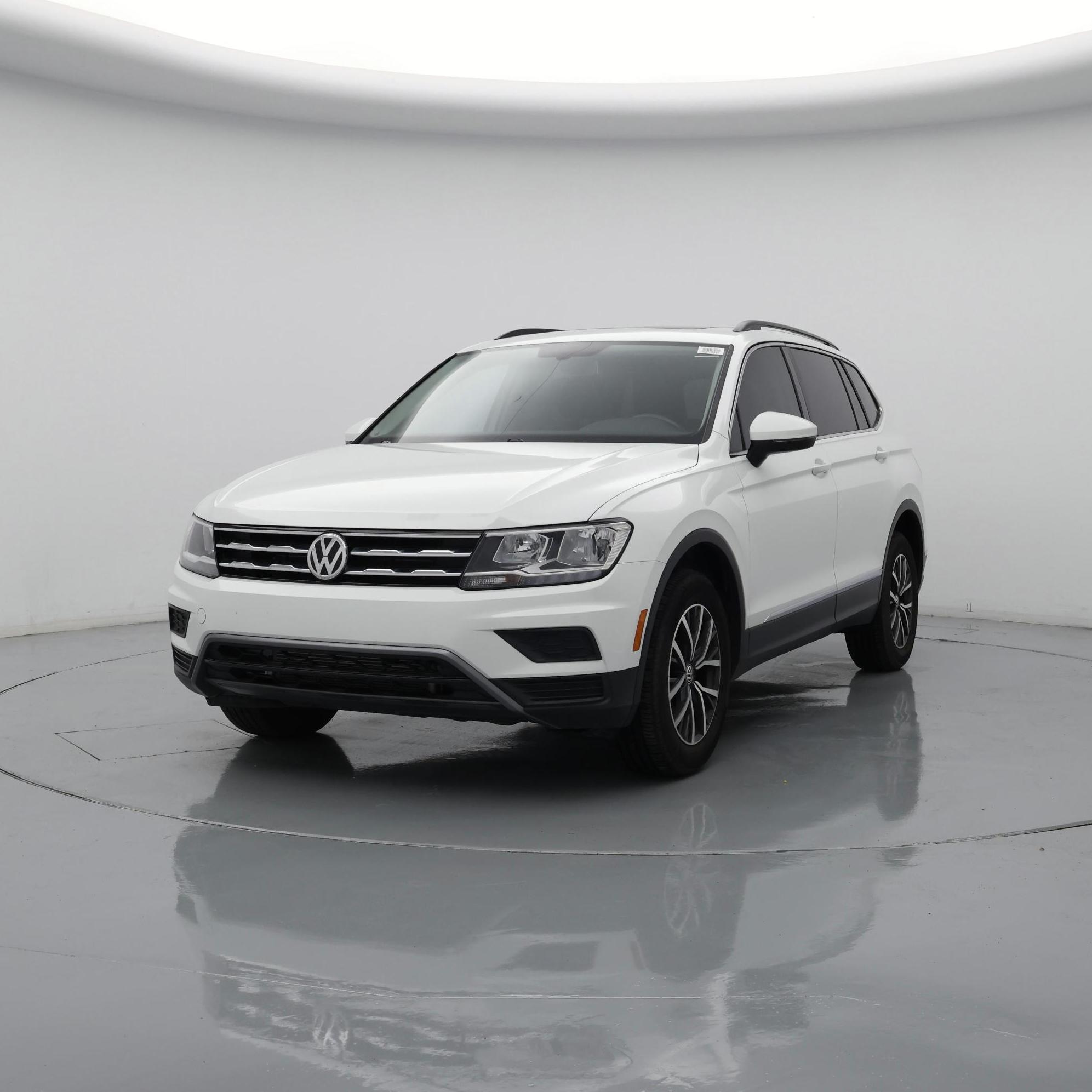 Thumbnail: 2018 Volkswagen Tiguan - 4
