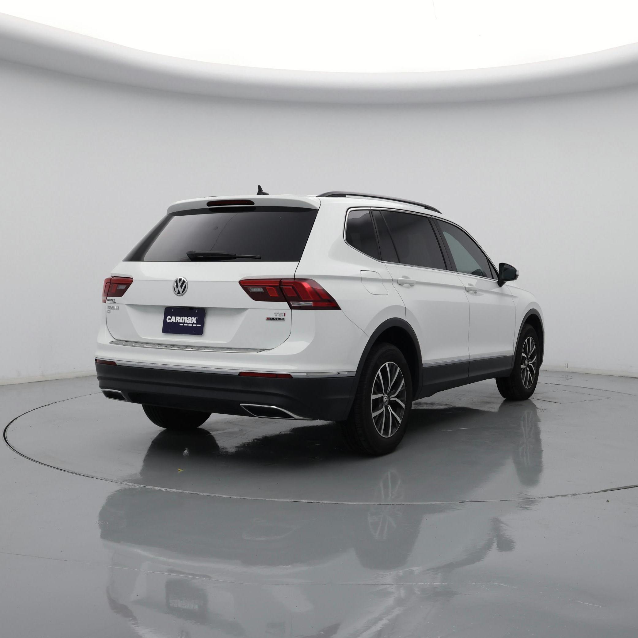 Thumbnail: 2018 Volkswagen Tiguan - 8