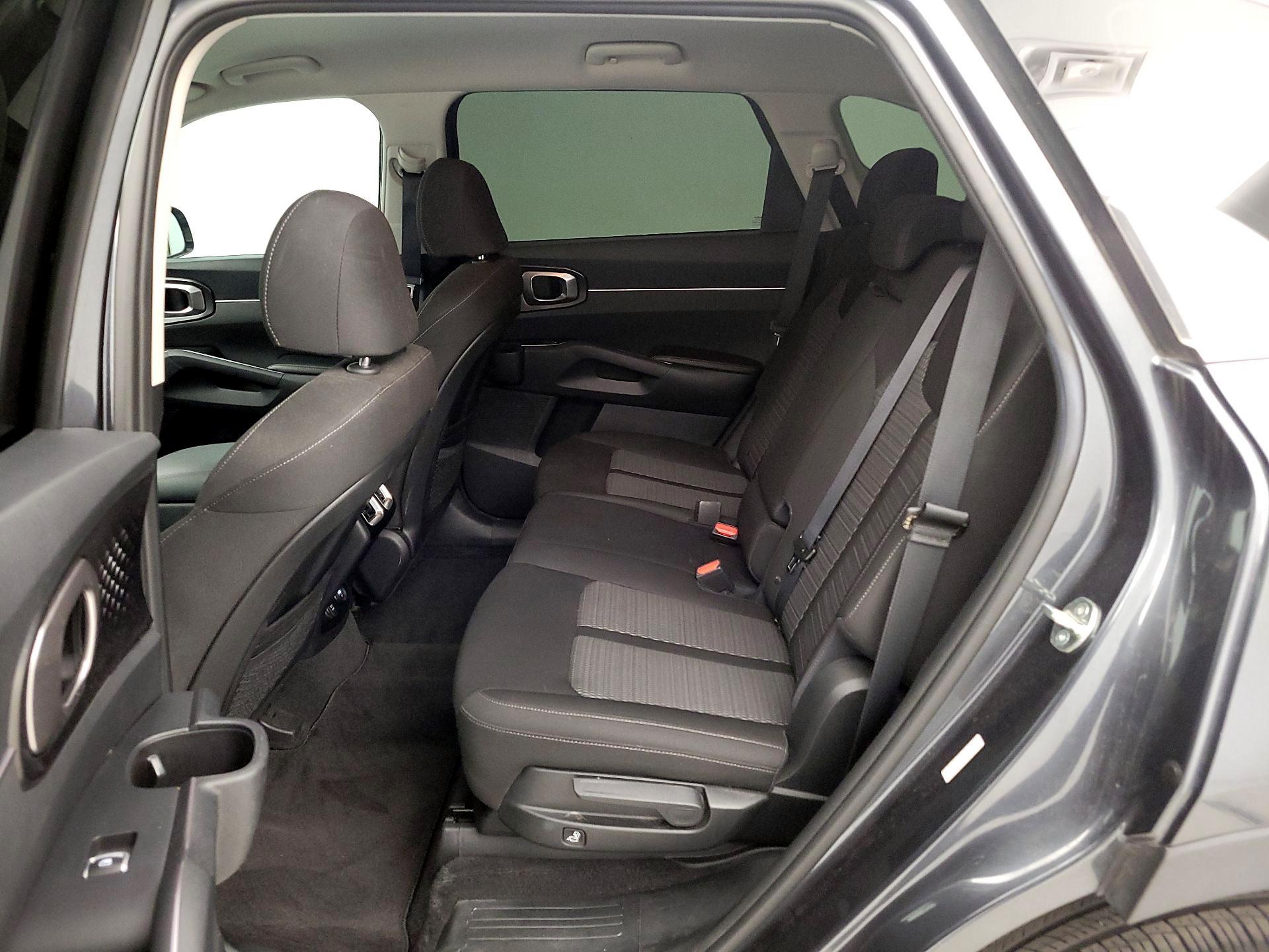 Thumbnail: 2023 Kia Sorento - 19