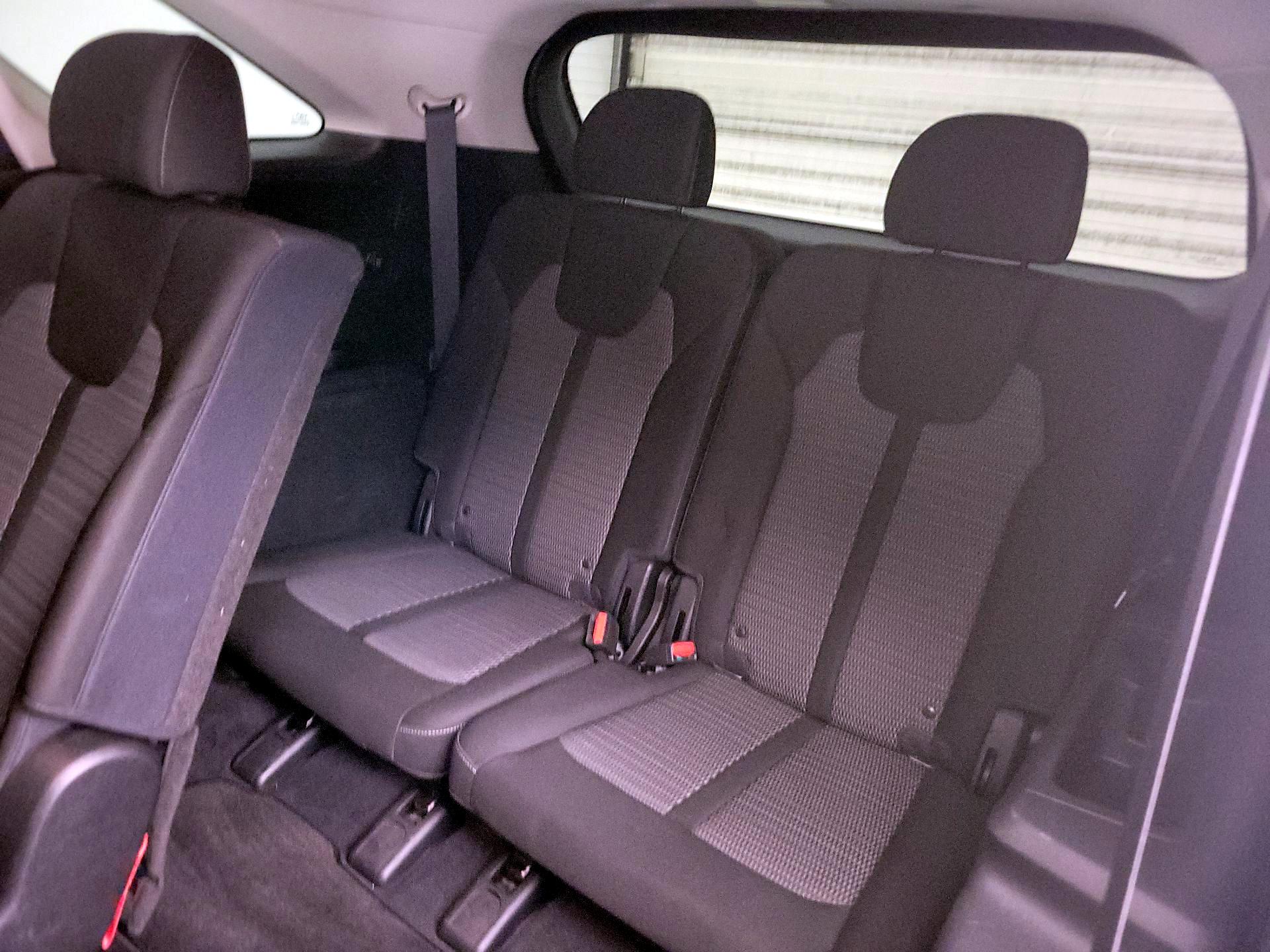 Thumbnail: 2023 Kia Sorento - 20