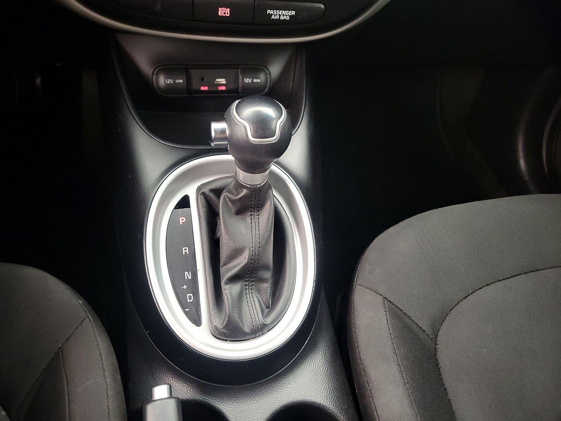 Thumbnail: 2015 Kia Soul - 16