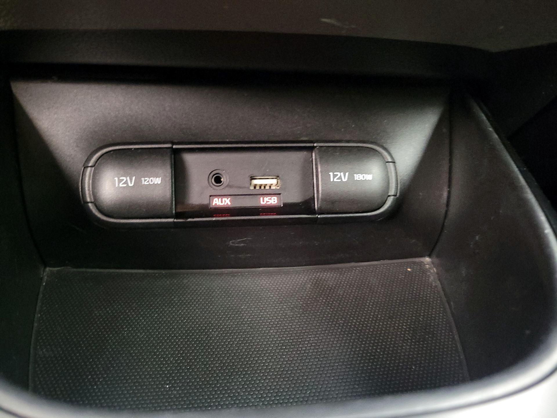 Thumbnail: 2015 Kia Soul - 17