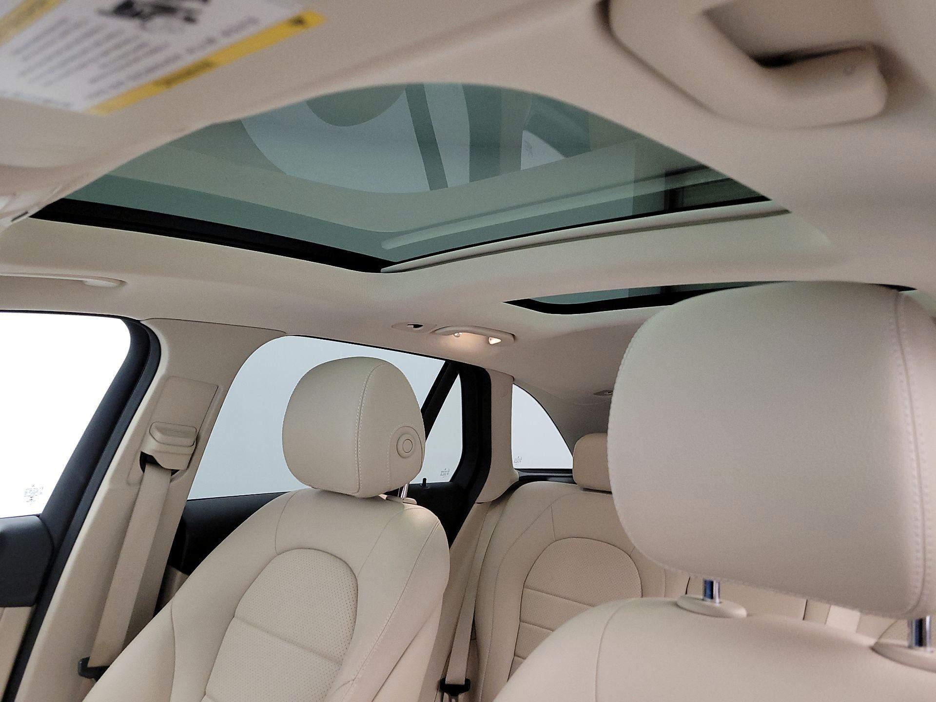 Thumbnail: 2020 Mercedes-Benz GLC - 18