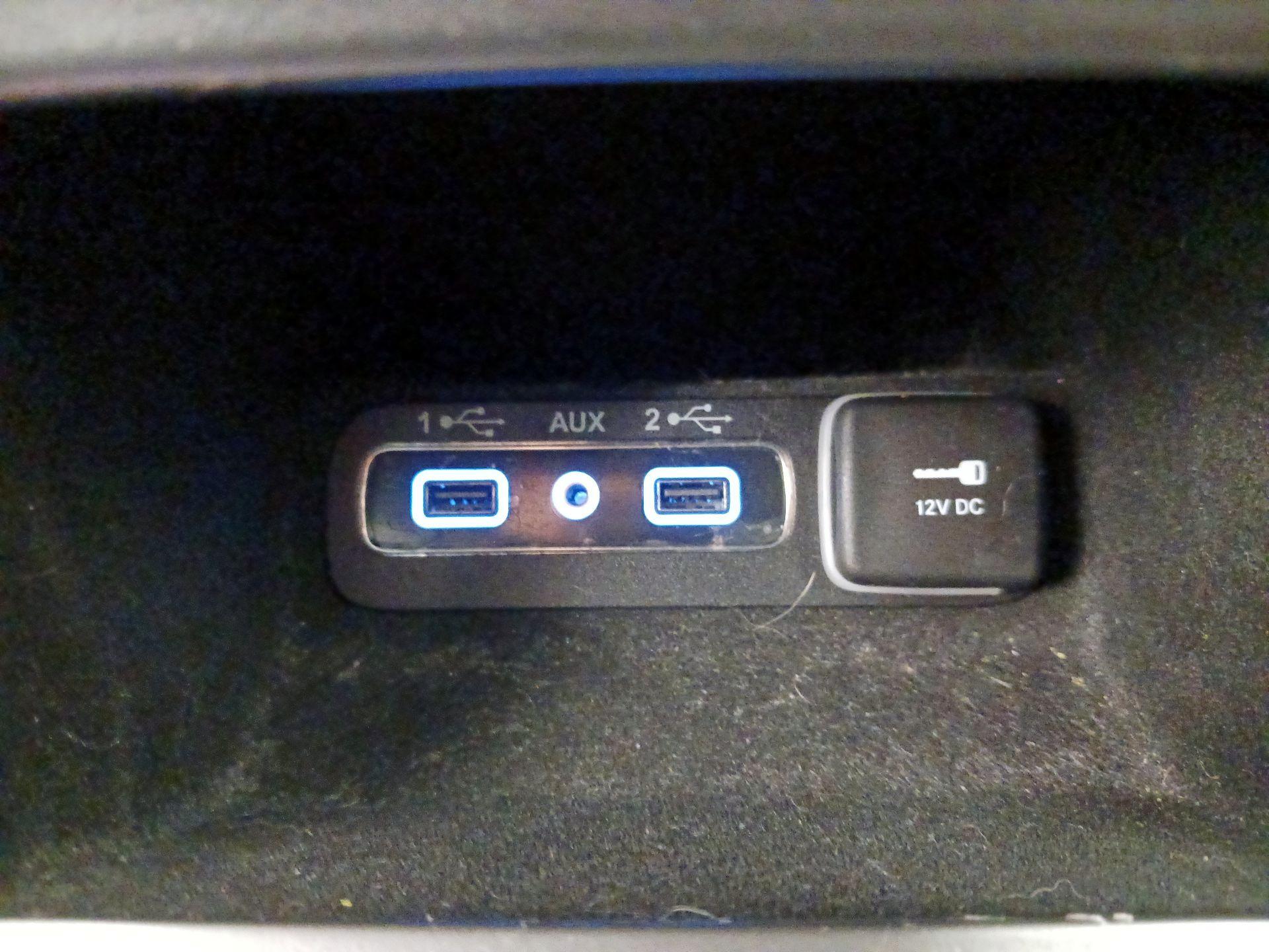 Thumbnail: 2020 Jeep Grand Cherokee - 18