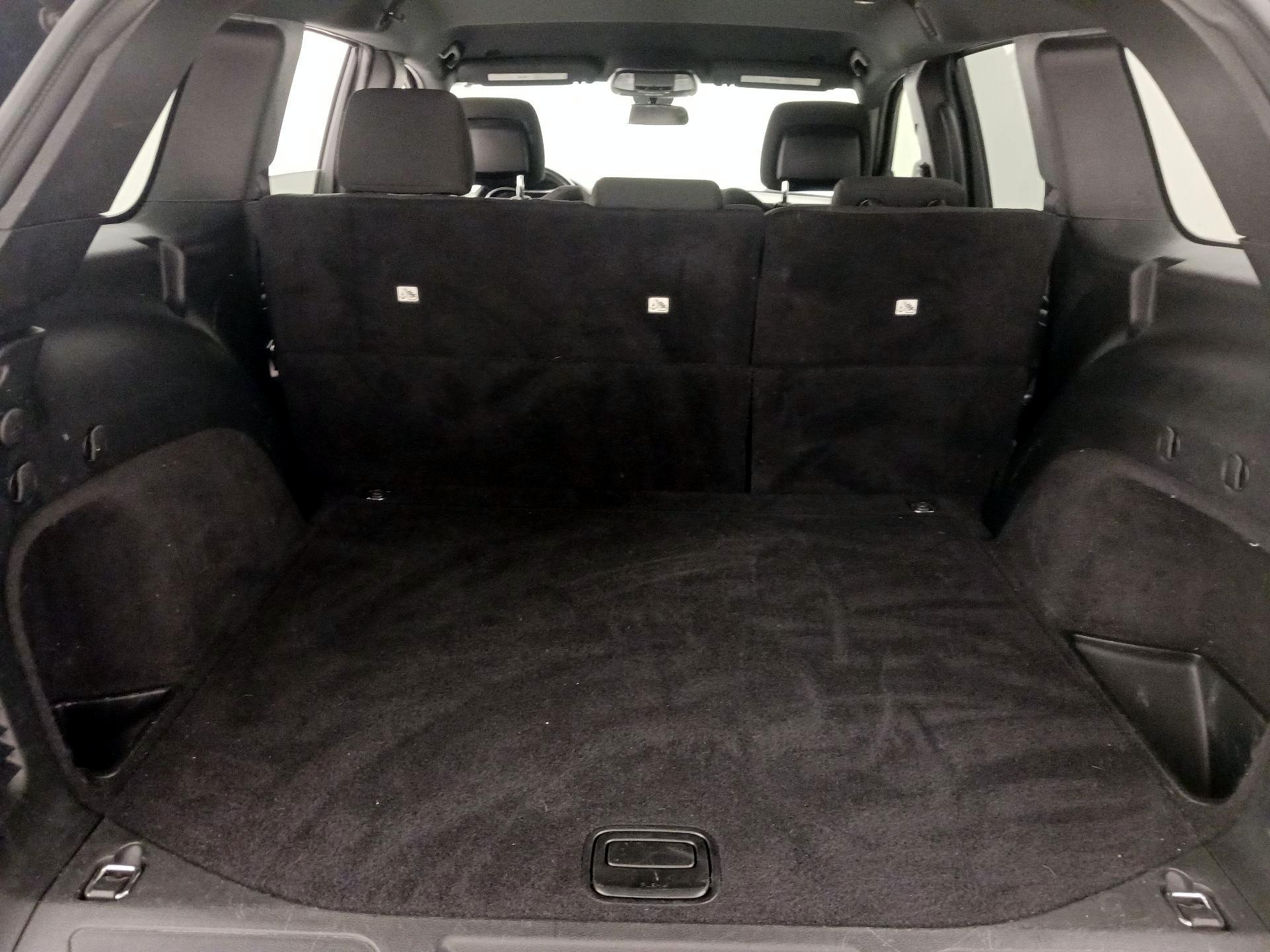 Thumbnail: 2020 Jeep Grand Cherokee - 20