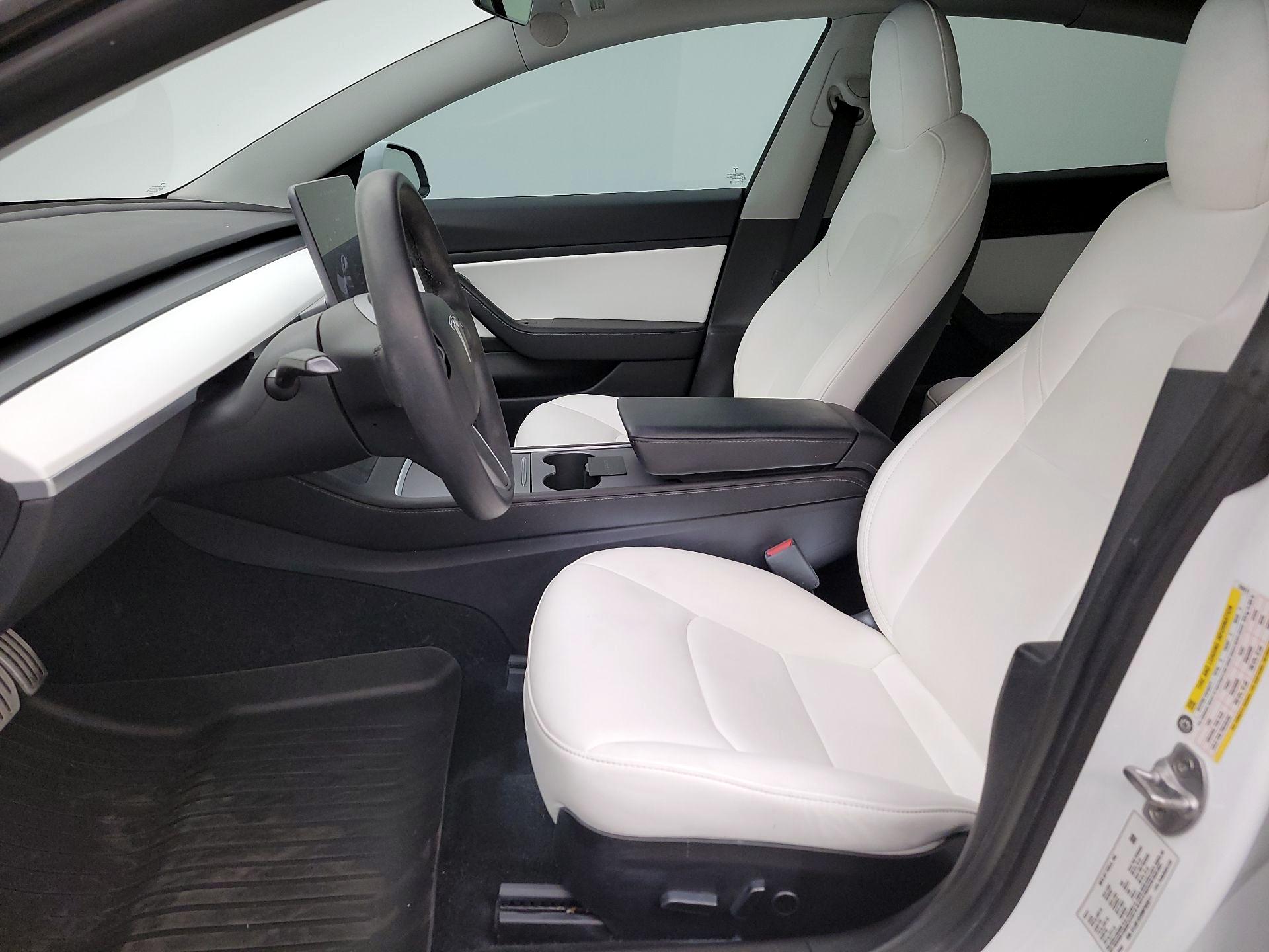 Thumbnail: 2021 Tesla Model 3 - 11