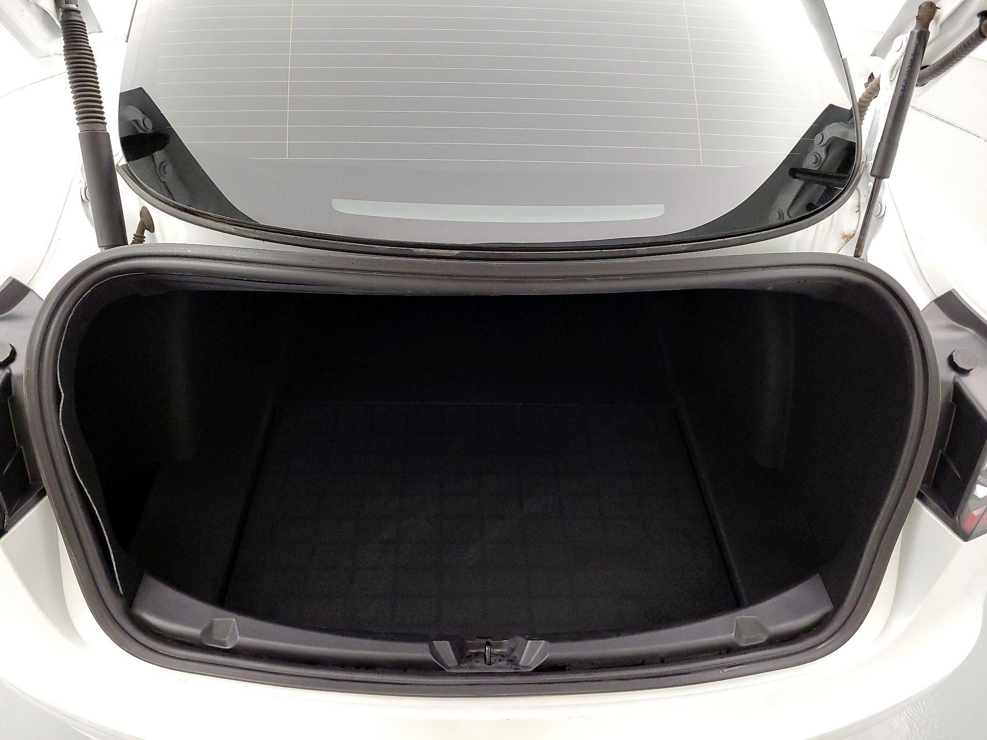 Thumbnail: 2021 Tesla Model 3 - 19