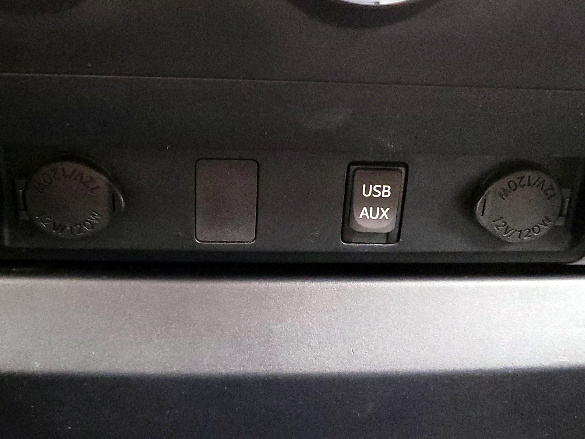 Thumbnail: 2014 Toyota Tundra - 18