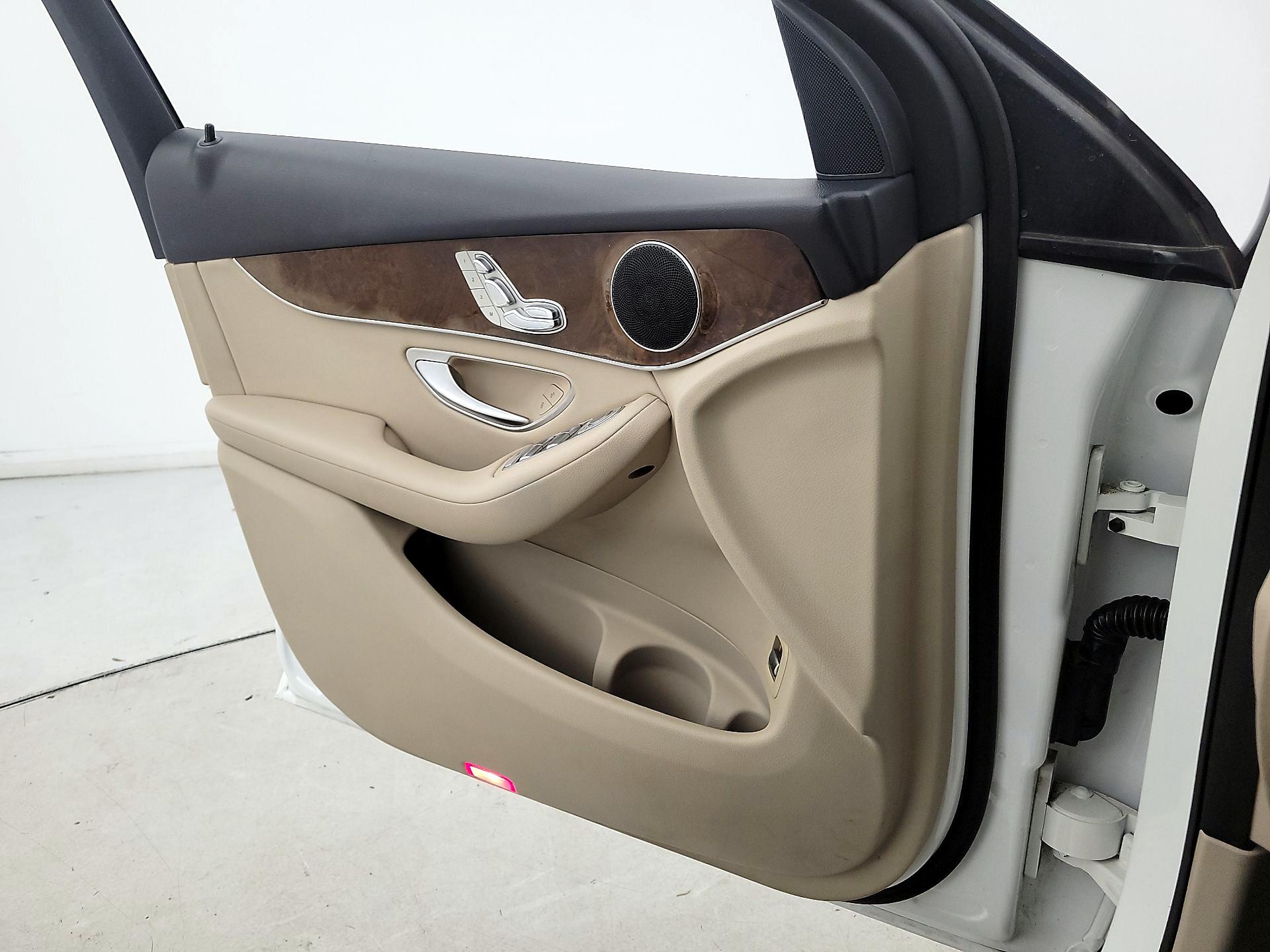 Thumbnail: 2018 Mercedes-Benz GLC - 12